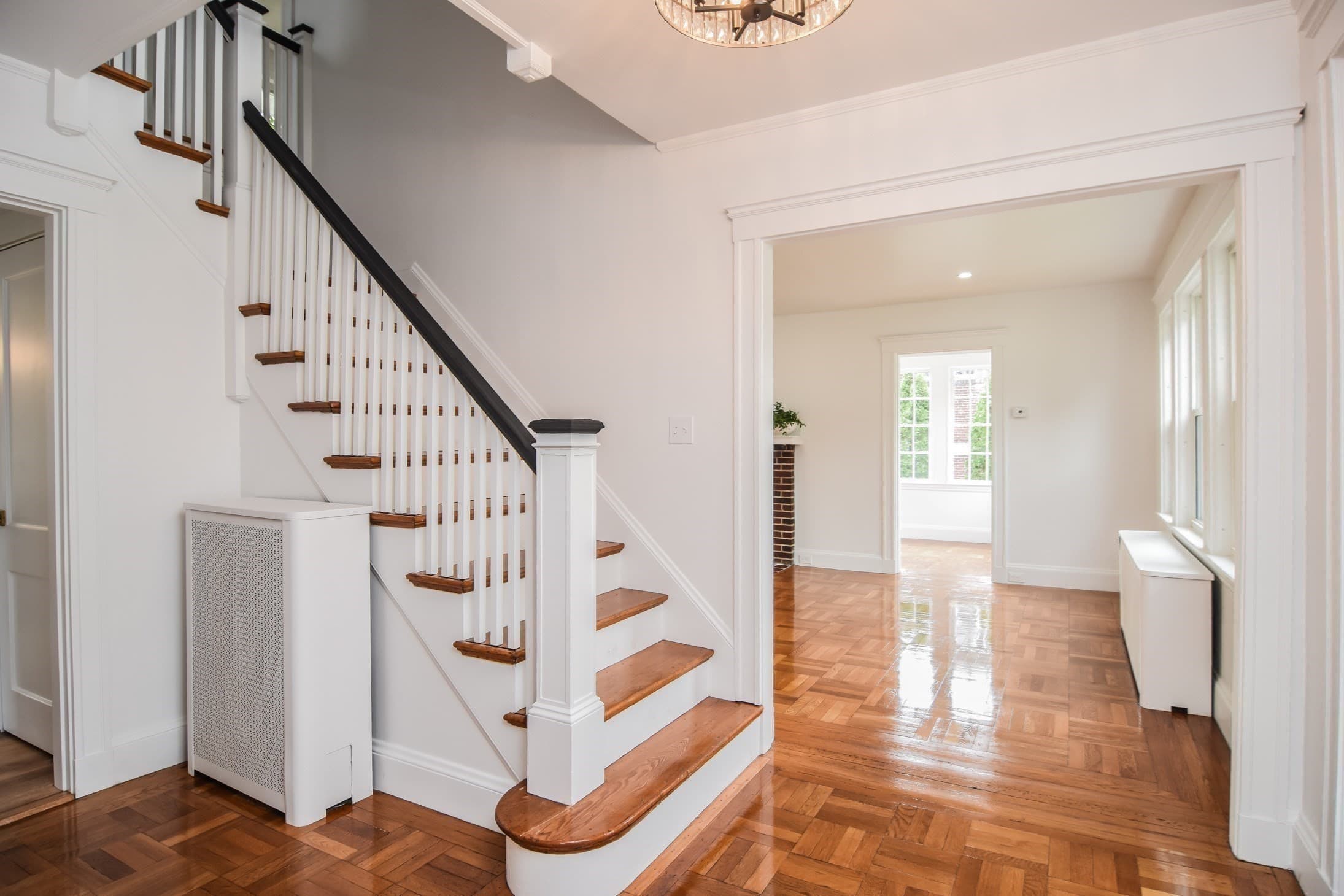 Single Family Residence at 19 Stoneleigh Rd, Watertown MA 02472, Watertown, photo 4 of 41