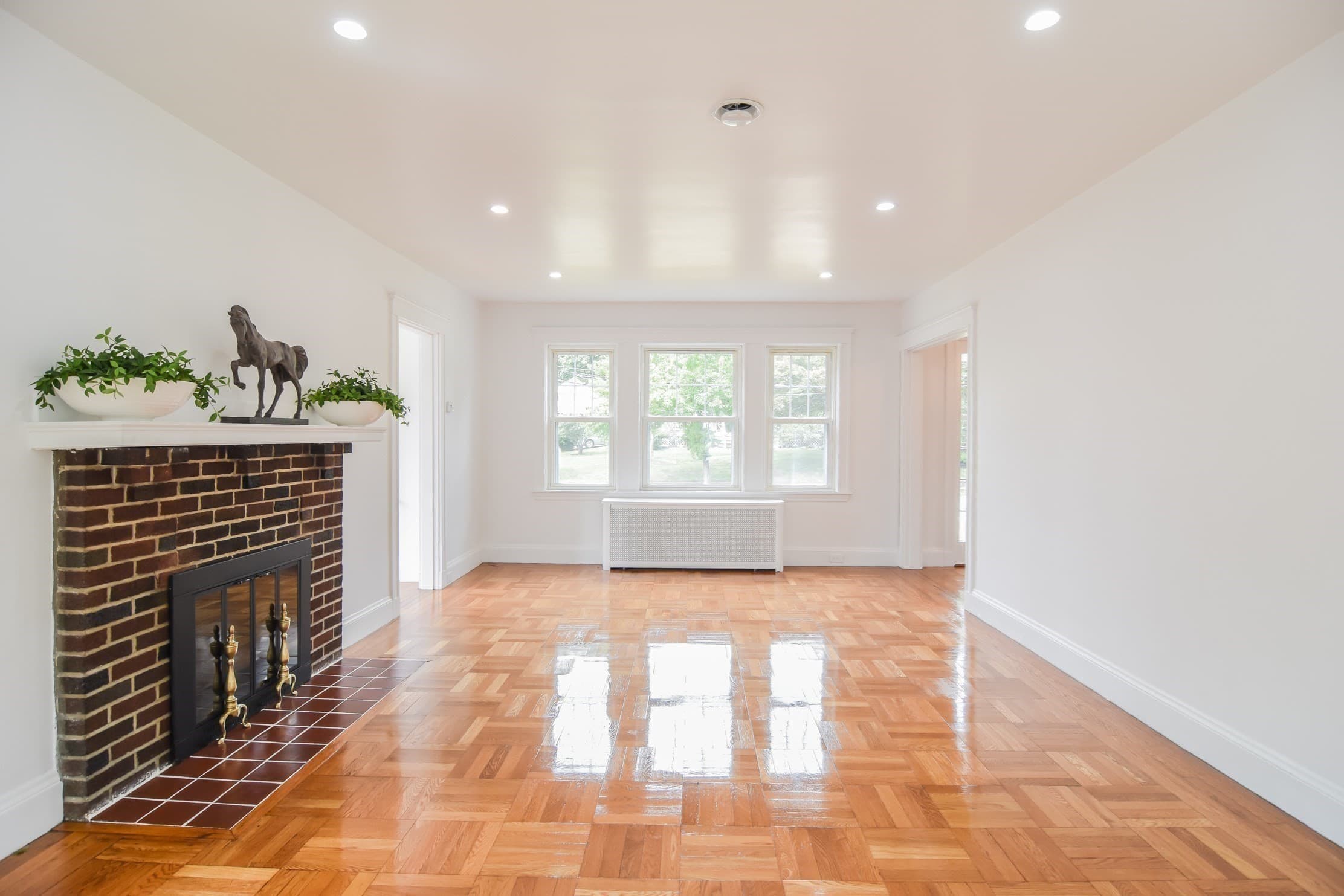 Single Family Residence at 19 Stoneleigh Rd, Watertown MA 02472, Watertown, photo 8 of 41