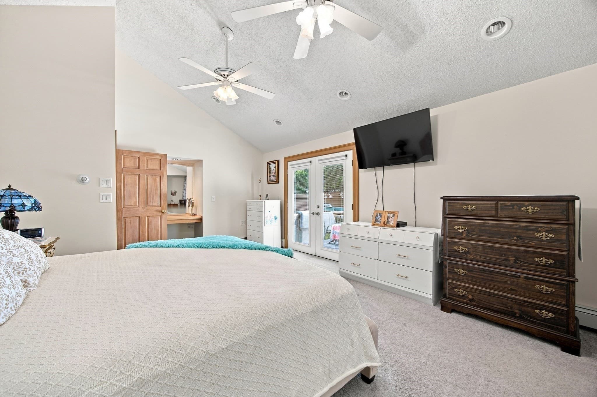 Single Family Residence at 4 Rita Circle, South Hadley MA 01075, South Hadley, photo 10 of 39