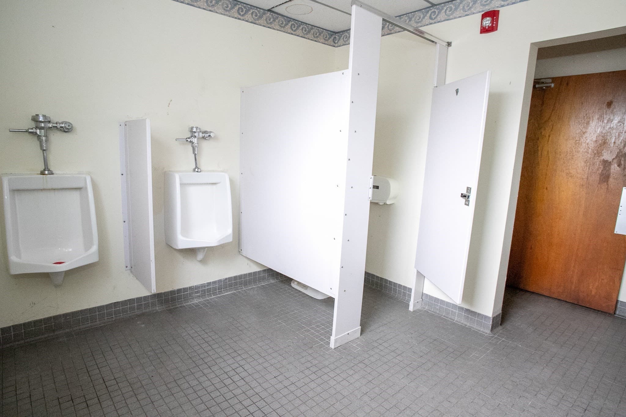 Commercial Sale at 110 S Main St, Gardner MA 01440, photo 22 of 37
