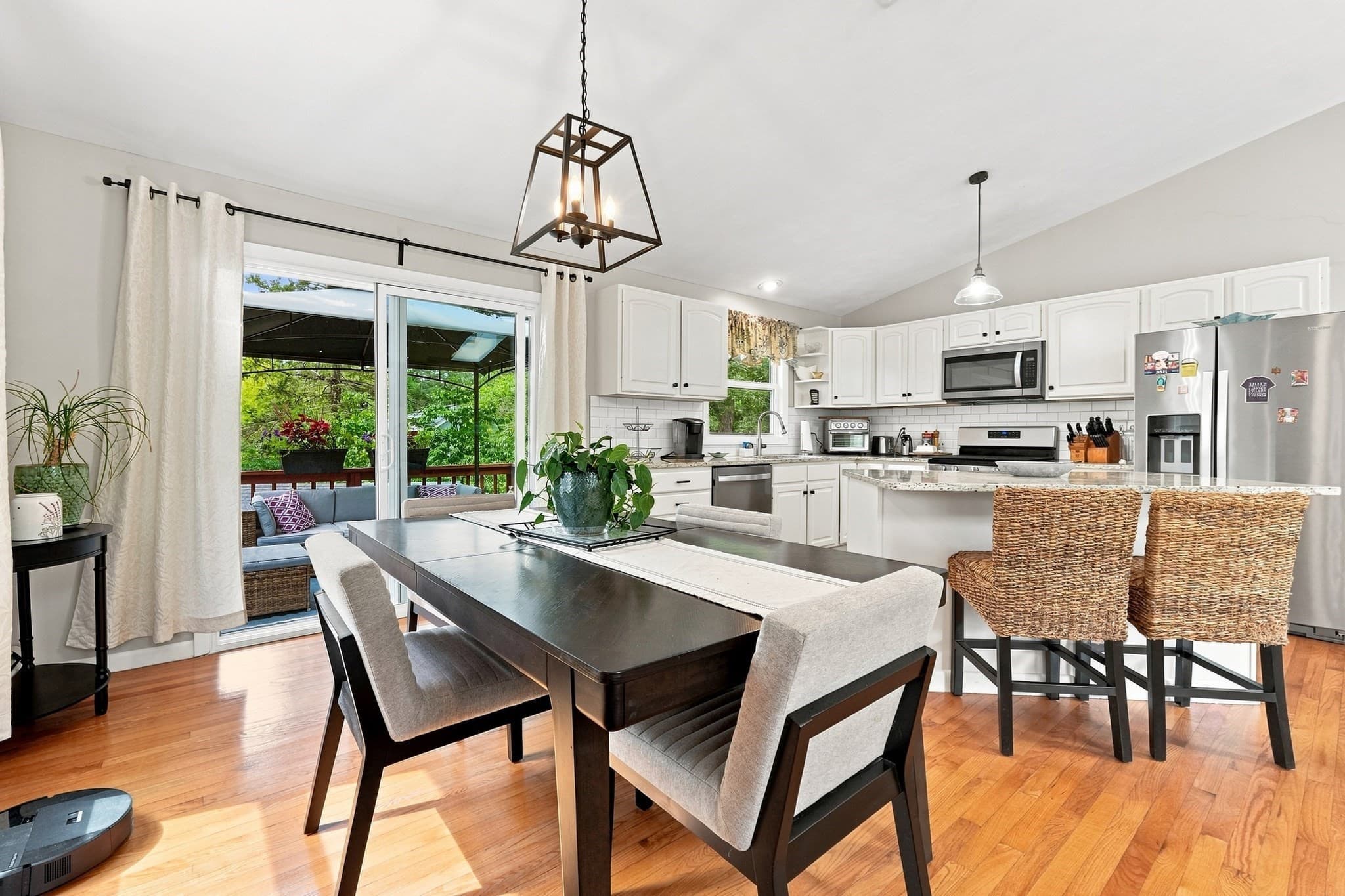 Single Family Residence at 32 Mountaindale Rd, Smithfield RI 02917, Smithfield, photo 14 of 39