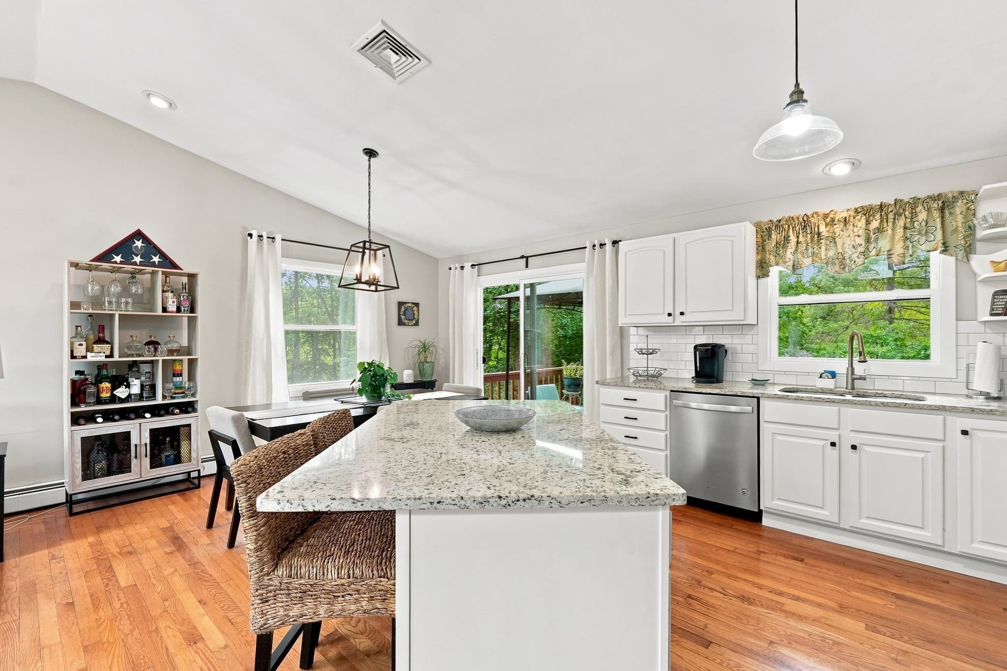 Single Family Residence at 32 Mountaindale Rd, Smithfield RI 02917, Smithfield, photo 11 of 39