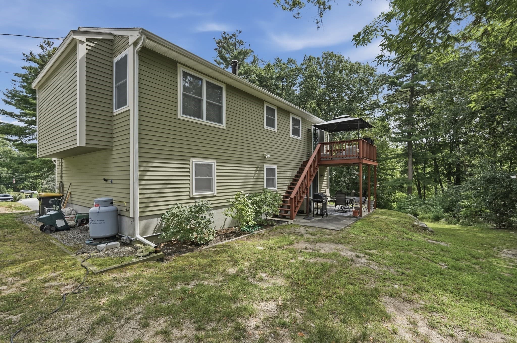 Single Family Residence at 32 Mountaindale Rd, Smithfield RI 02917, Smithfield, photo 35 of 39