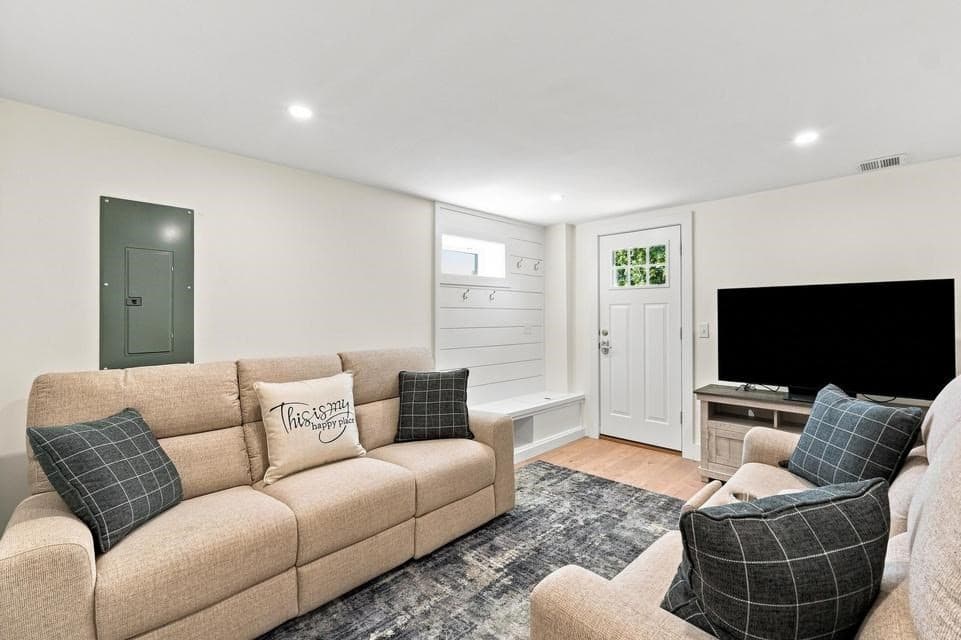 Single Family Residence at 33 Dexter Ave, Sandwich MA 02563, Sandwich, photo 9 of 42