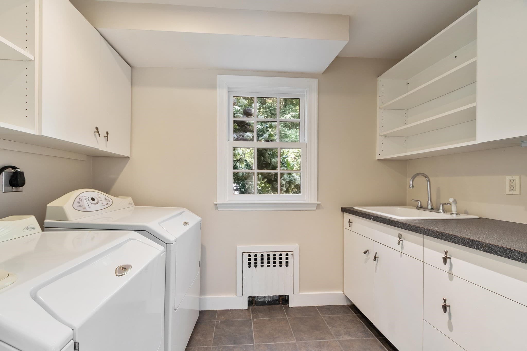 Single Family Residence at 5 Tavern Ln, Lexington MA 02421, Lexington, photo 27 of 41