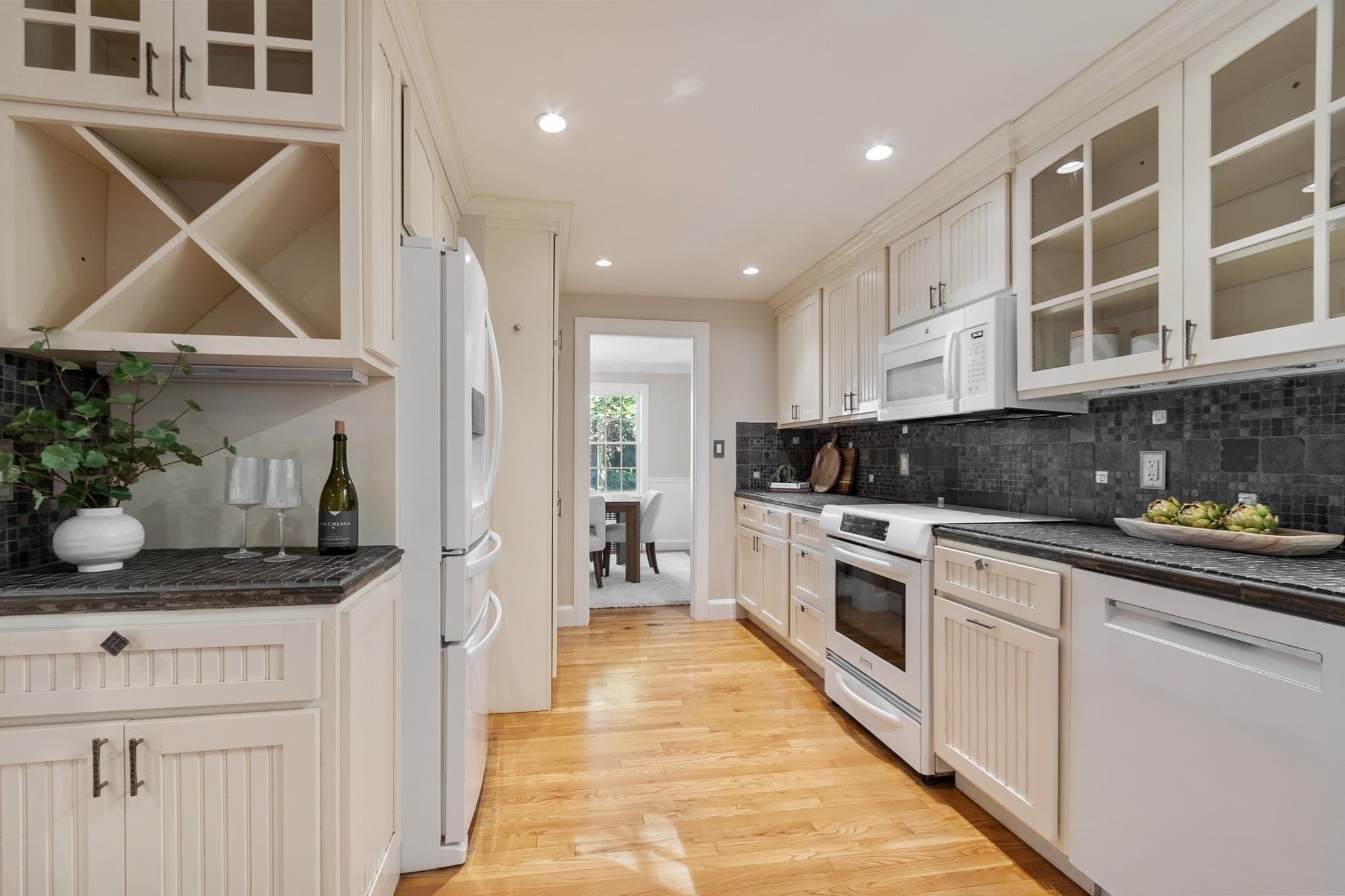 Single Family Residence at 5 Tavern Ln, Lexington MA 02421, Lexington, photo 16 of 41