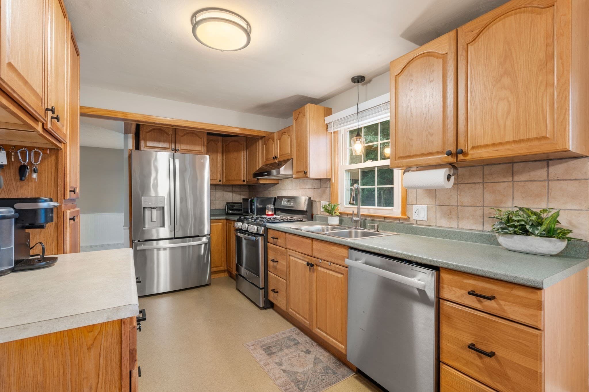 Single Family Residence at 38 Grandview Drive, Westfield MA 01085, Westfield, photo 11 of 42