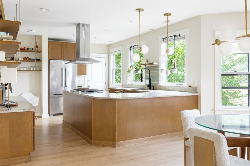 Condominium at 56 Gorham # 3, Somerville MA 02144, Somerville, photo 2 of 26