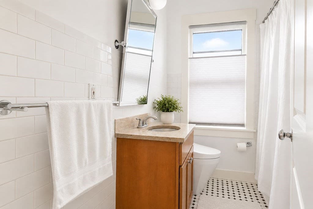 Condominium at 56 Gorham # 3, Somerville MA 02144, Somerville, photo 13 of 26