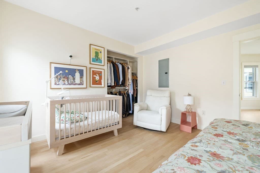 Condominium at 56 Gorham # 3, Somerville MA 02144, Somerville, photo 17 of 26
