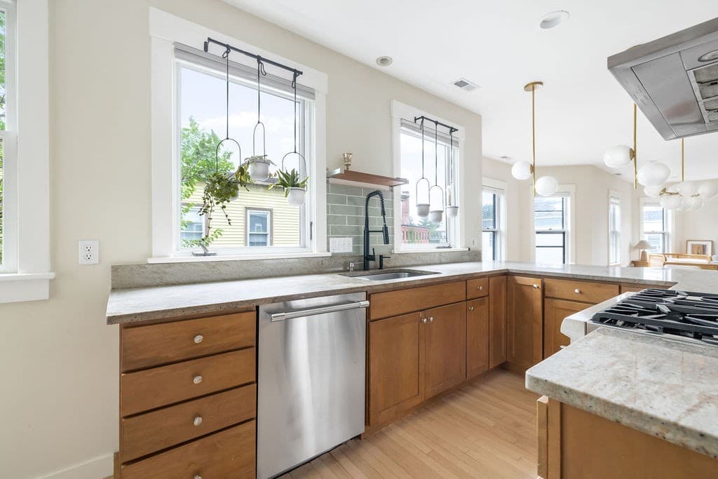 Condominium at 56 Gorham # 3, Somerville MA 02144, Somerville, photo 7 of 26