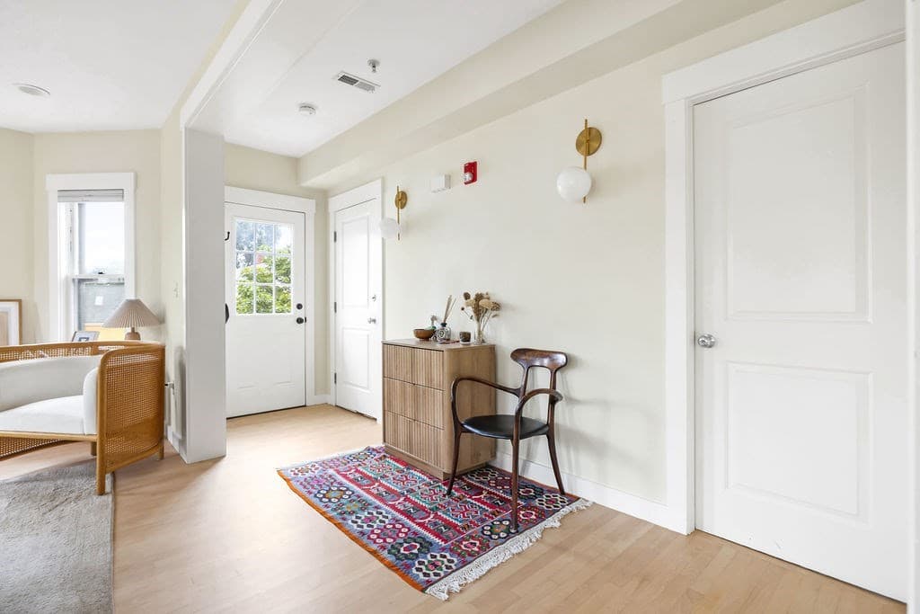 Condominium at 56 Gorham # 3, Somerville MA 02144, Somerville, photo 14 of 26