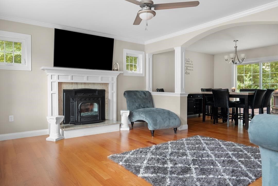 Single Family Residence at 17 Clover Ct., Cumberland RI 02864, Cumberland, photo 5 of 17