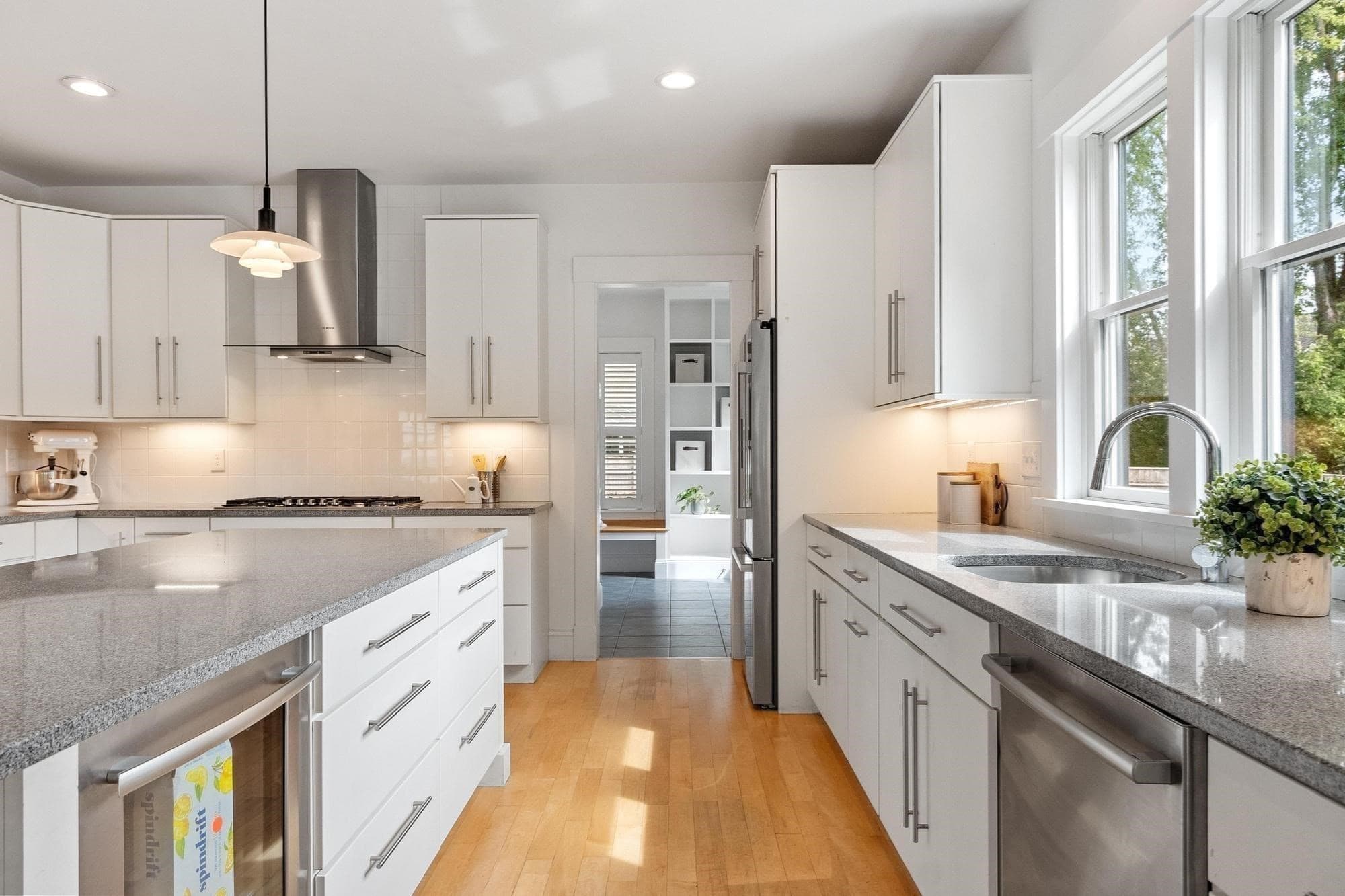 Single Family Residence at 284 Elsinore St, Concord MA 01742, Concord, photo 13 of 38