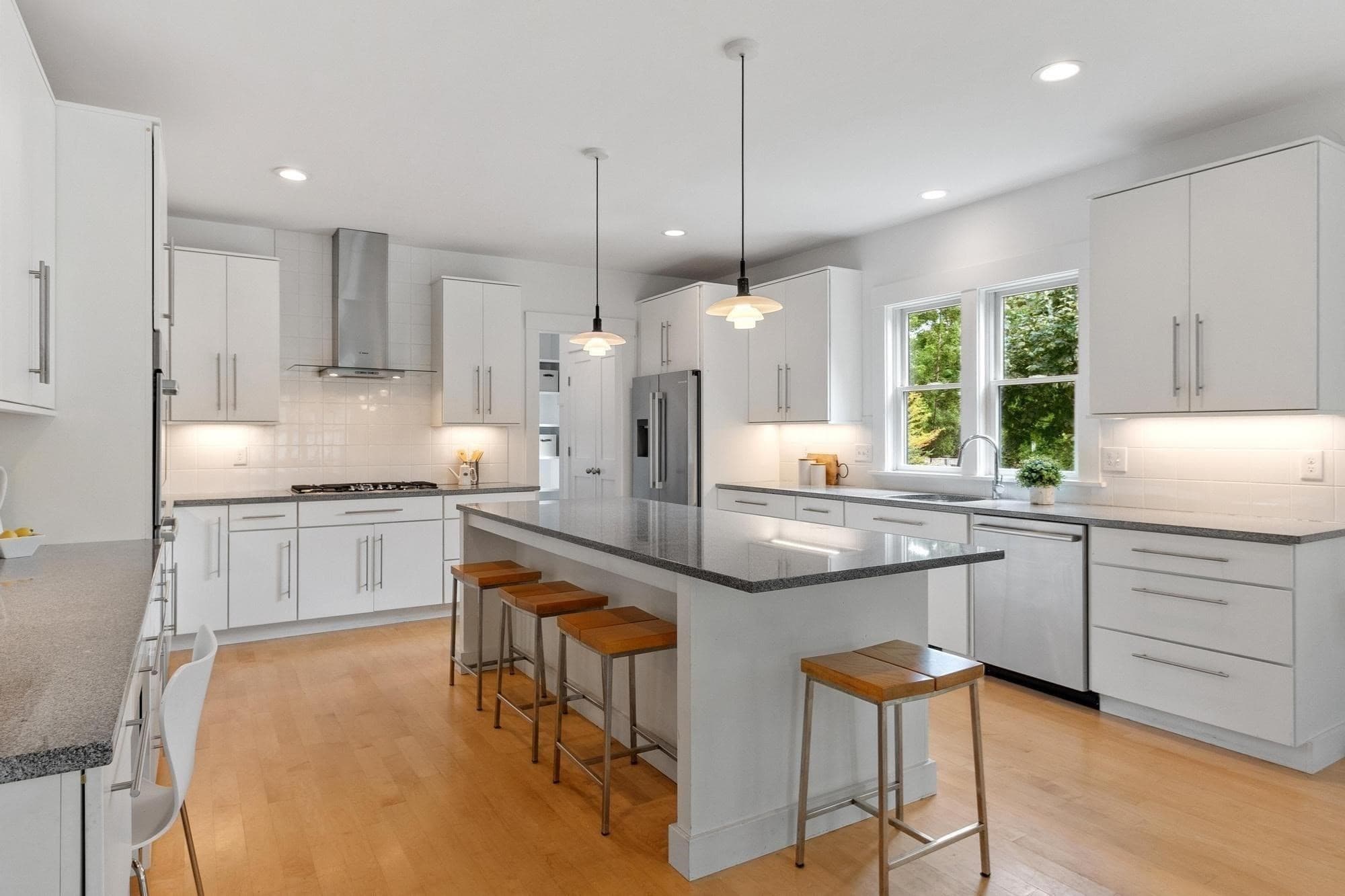 Single Family Residence at 284 Elsinore St, Concord MA 01742, Concord, photo 12 of 38