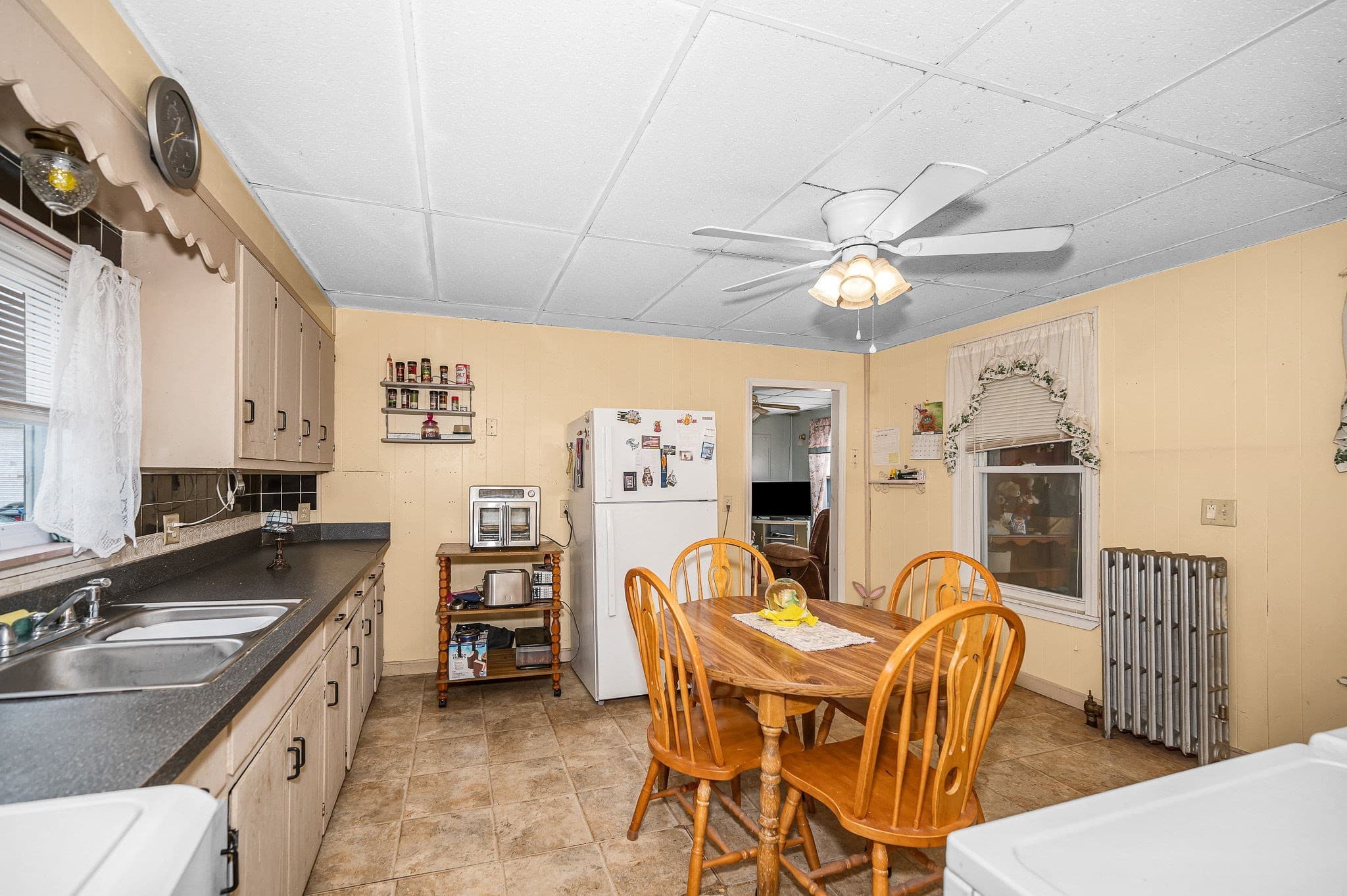 2 Family - 2 Units Up/Down at 17 Coral St, Lowell MA 01851, Lowell, photo 13 of 26