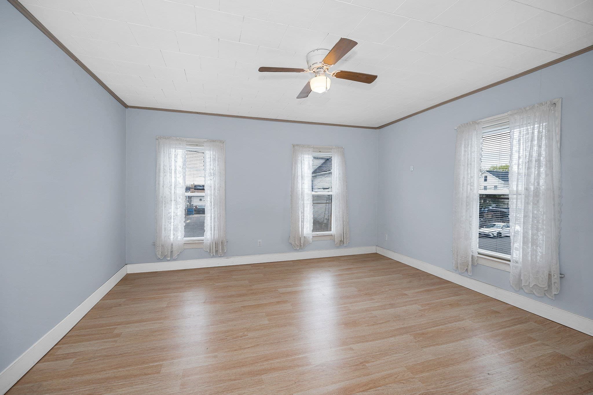 2 Family - 2 Units Up/Down at 17 Coral St, Lowell MA 01851, Lowell, photo 9 of 26
