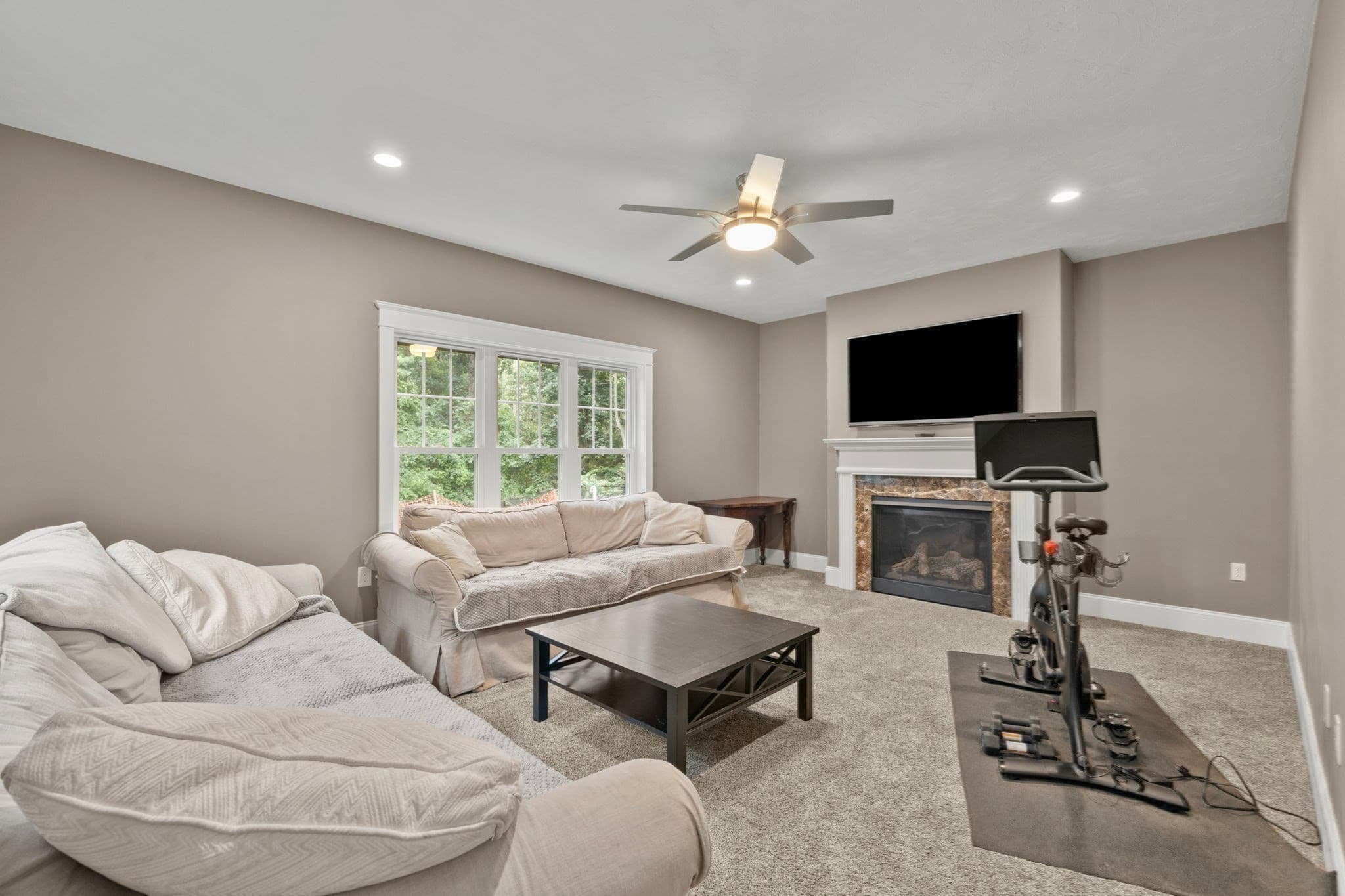 Single Family Residence at 800 Johnson St, North Andover MA 01845, North Andover, photo 15 of 42