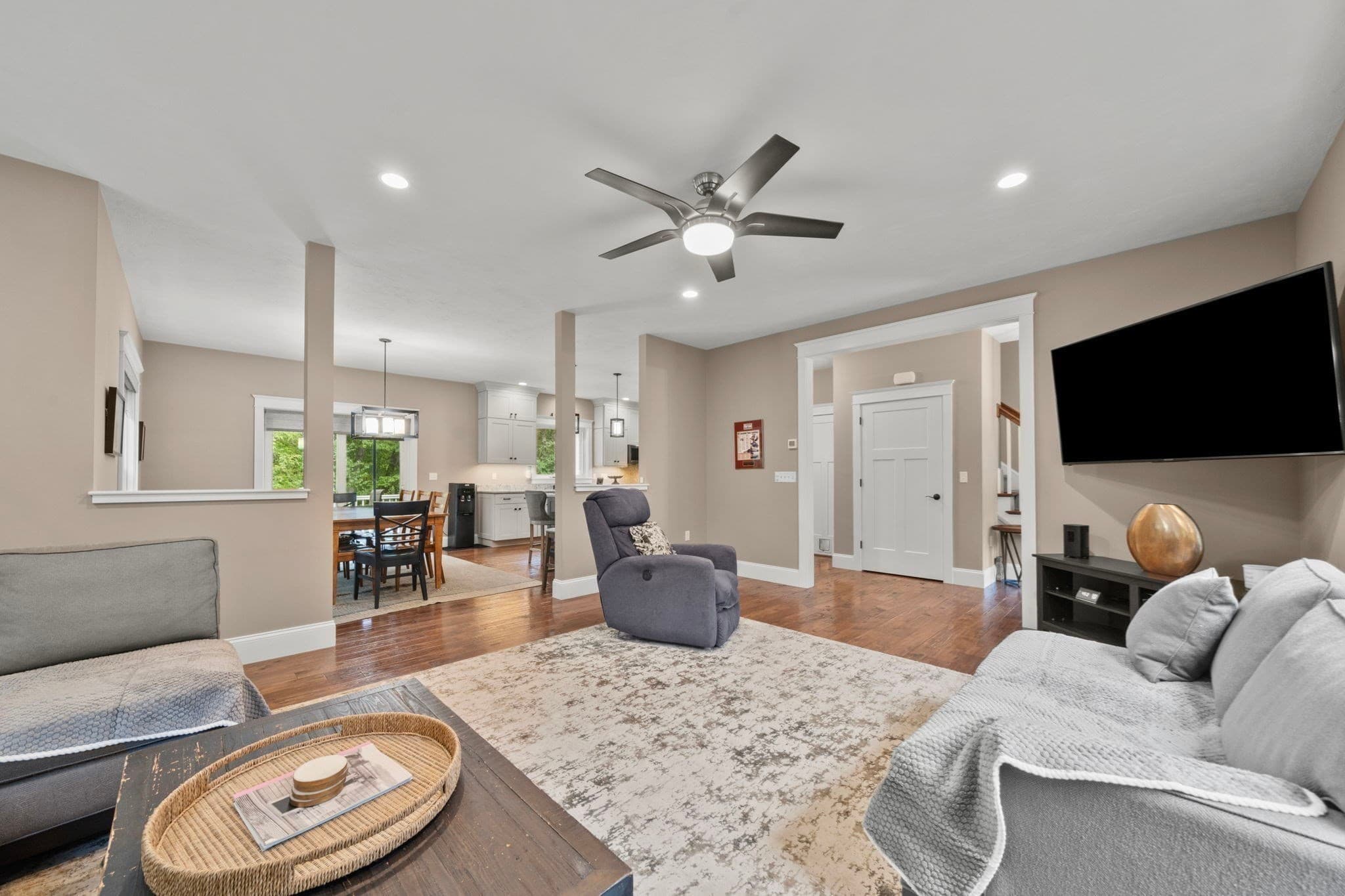 Single Family Residence at 800 Johnson St, North Andover MA 01845, North Andover, photo 8 of 42