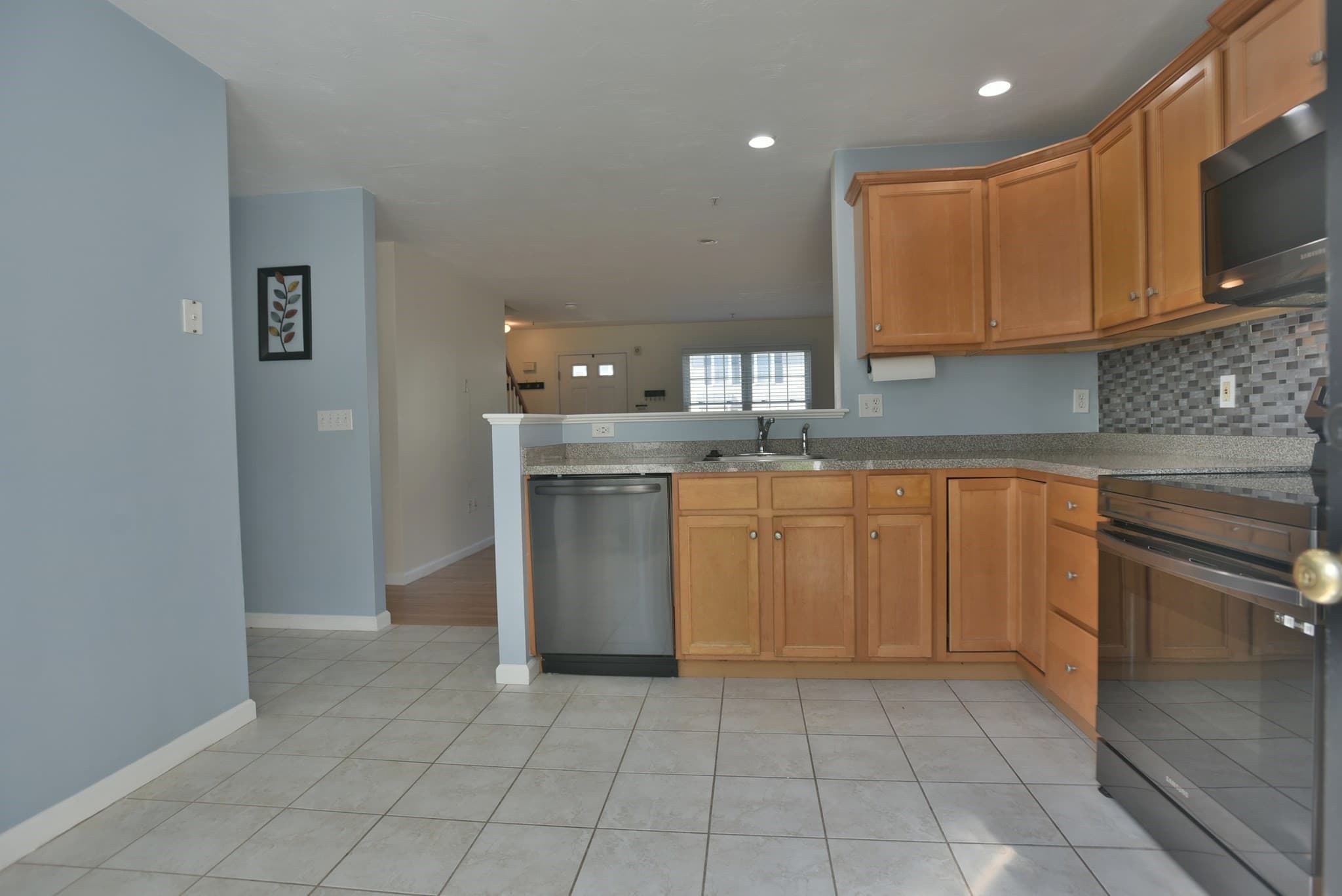 Condominium at 83 Boxberry Ln # 83, Rockland MA 02370, Rockland, photo 10 of 19