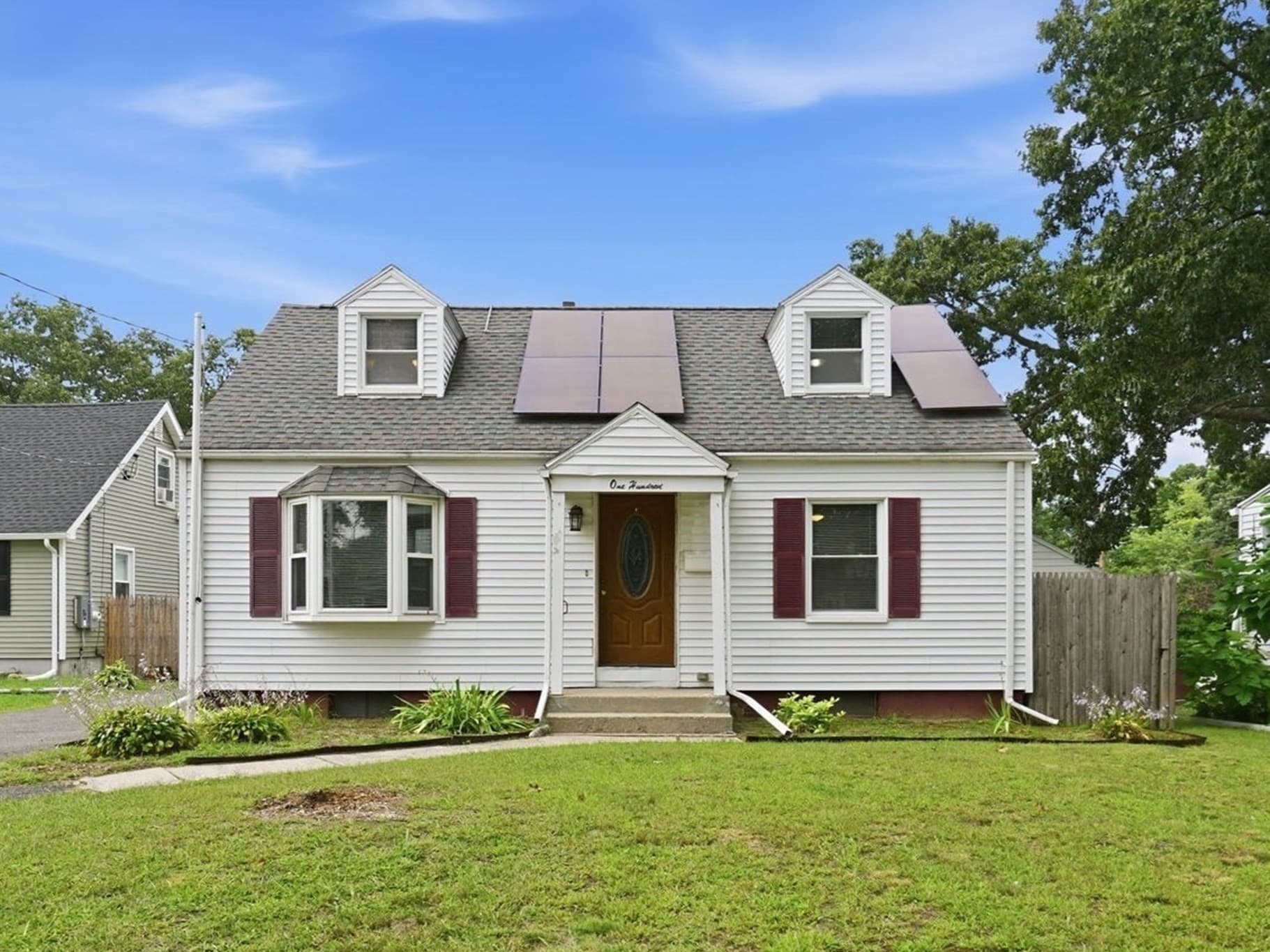 Single Family Residence at 100 Lang St, Springfield MA 01104, Springfield, photo 2 of 38