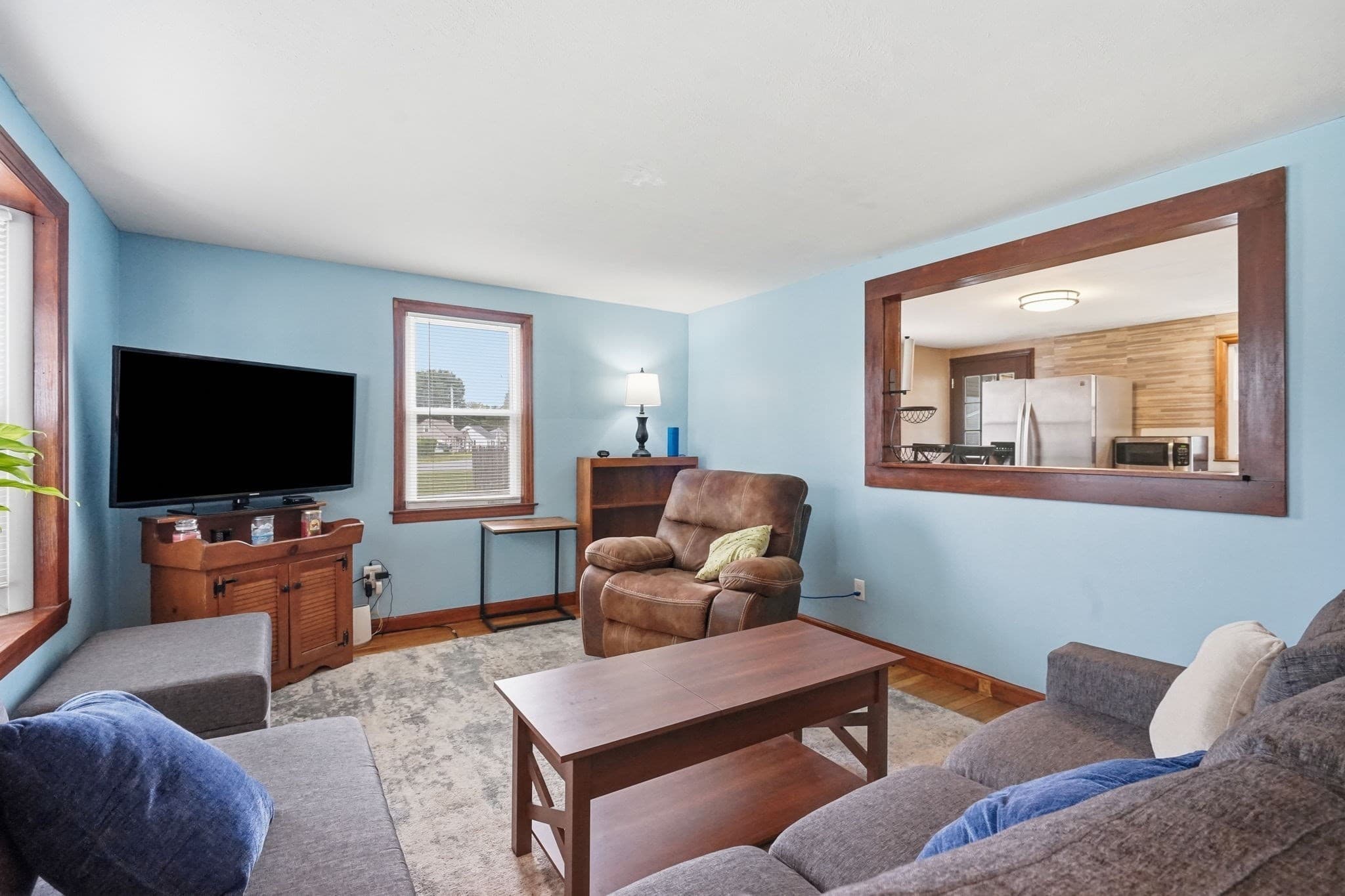 Single Family Residence at 100 Lang St, Springfield MA 01104, Springfield, photo 6 of 38