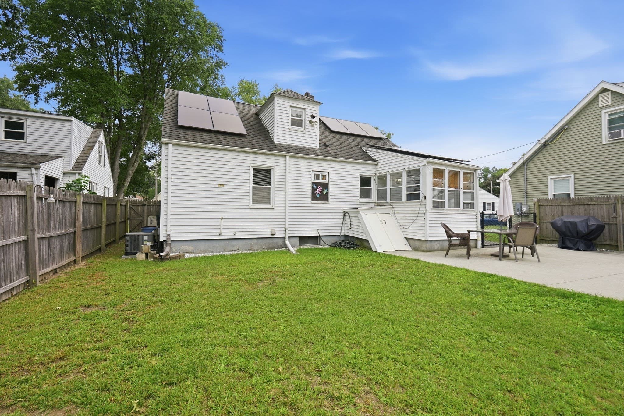 Single Family Residence at 100 Lang St, Springfield MA 01104, Springfield, photo 34 of 38