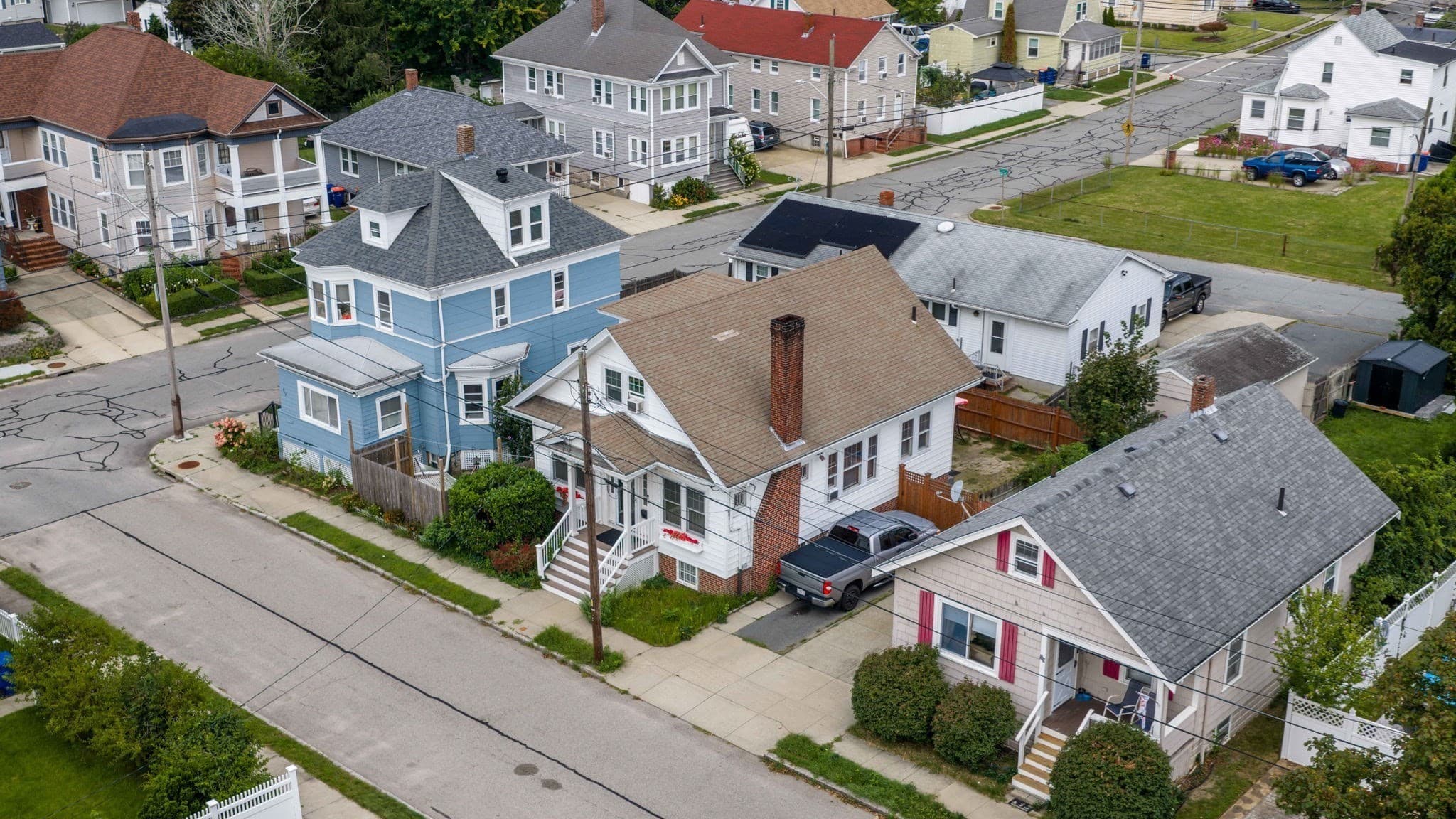 Single Family Residence at 65 Milton St, New Bedford MA 02740, New Bedford, photo 3 of 25