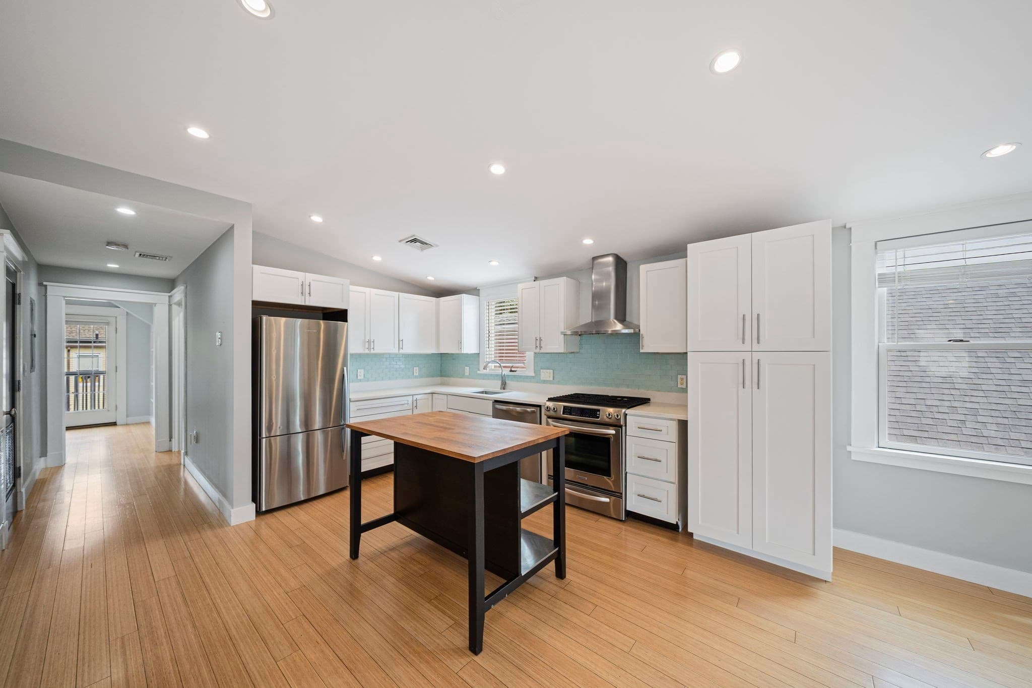 Condominium at 23 Cheverus Rd # 3, Boston MA 02124, photo 3 of 27