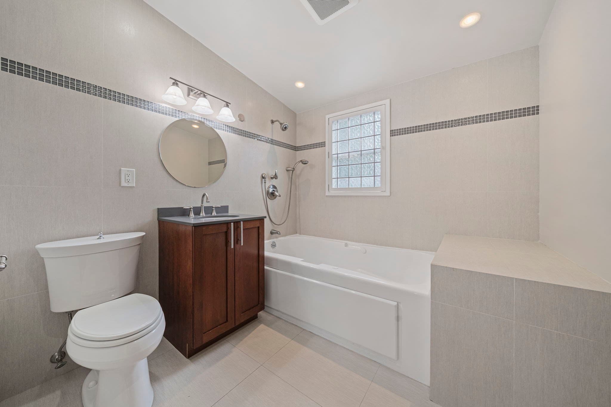 Condominium at 23 Cheverus Rd # 3, Boston MA 02124, photo 21 of 27