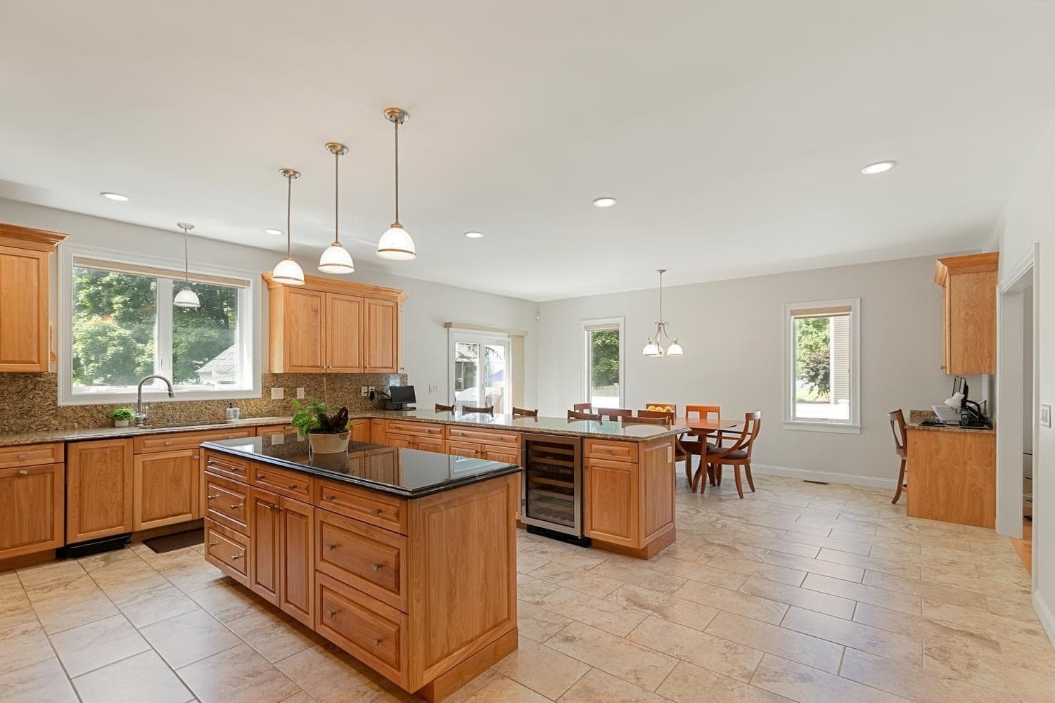 Single Family Residence at 30 Hampden Ave, Burlington MA 01803, Burlington, photo 5 of 33