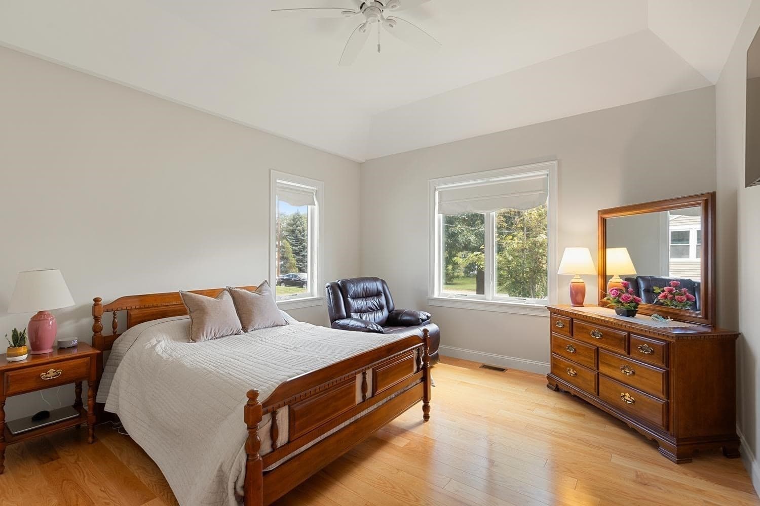 Single Family Residence at 30 Hampden Ave, Burlington MA 01803, Burlington, photo 20 of 33