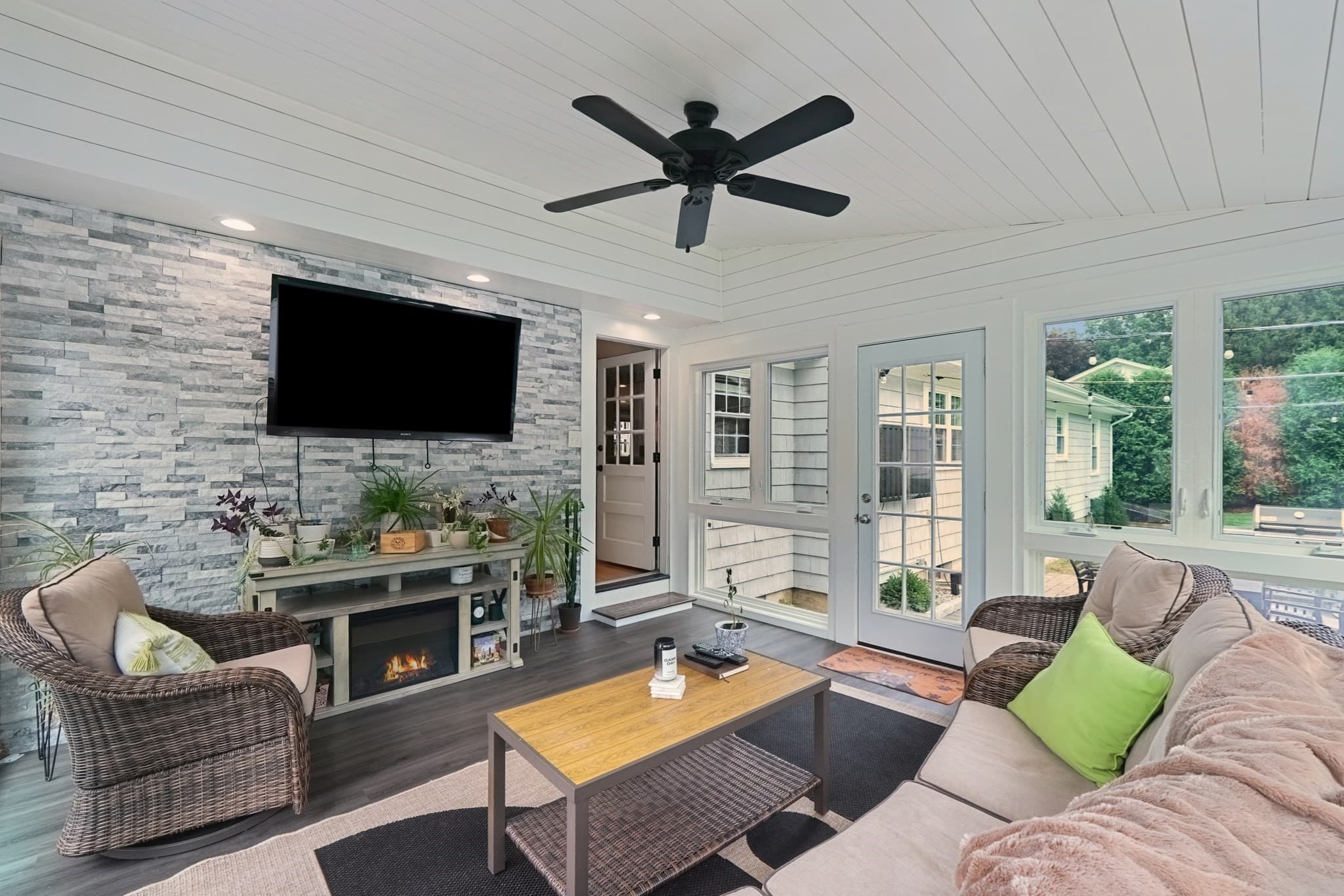 Single Family Residence at 39 Rolling Acres, Cumberland RI 02864, Cumberland, photo 6 of 26