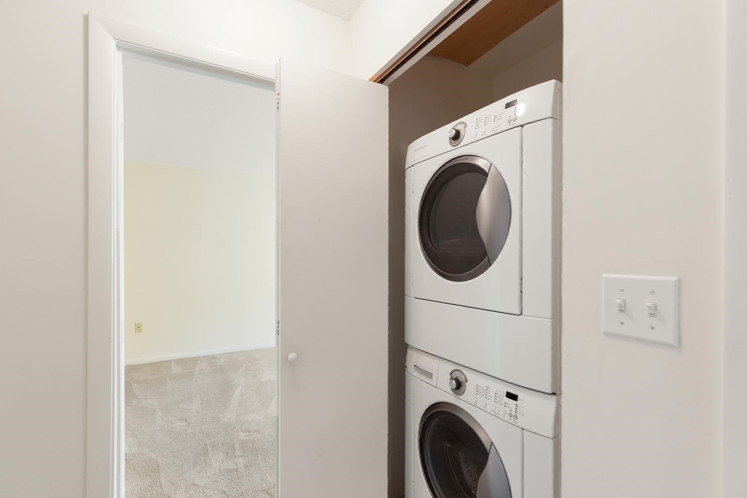 Condominium at 4 Summit Drive # 504, Reading MA 01867, Reading, photo 28 of 30