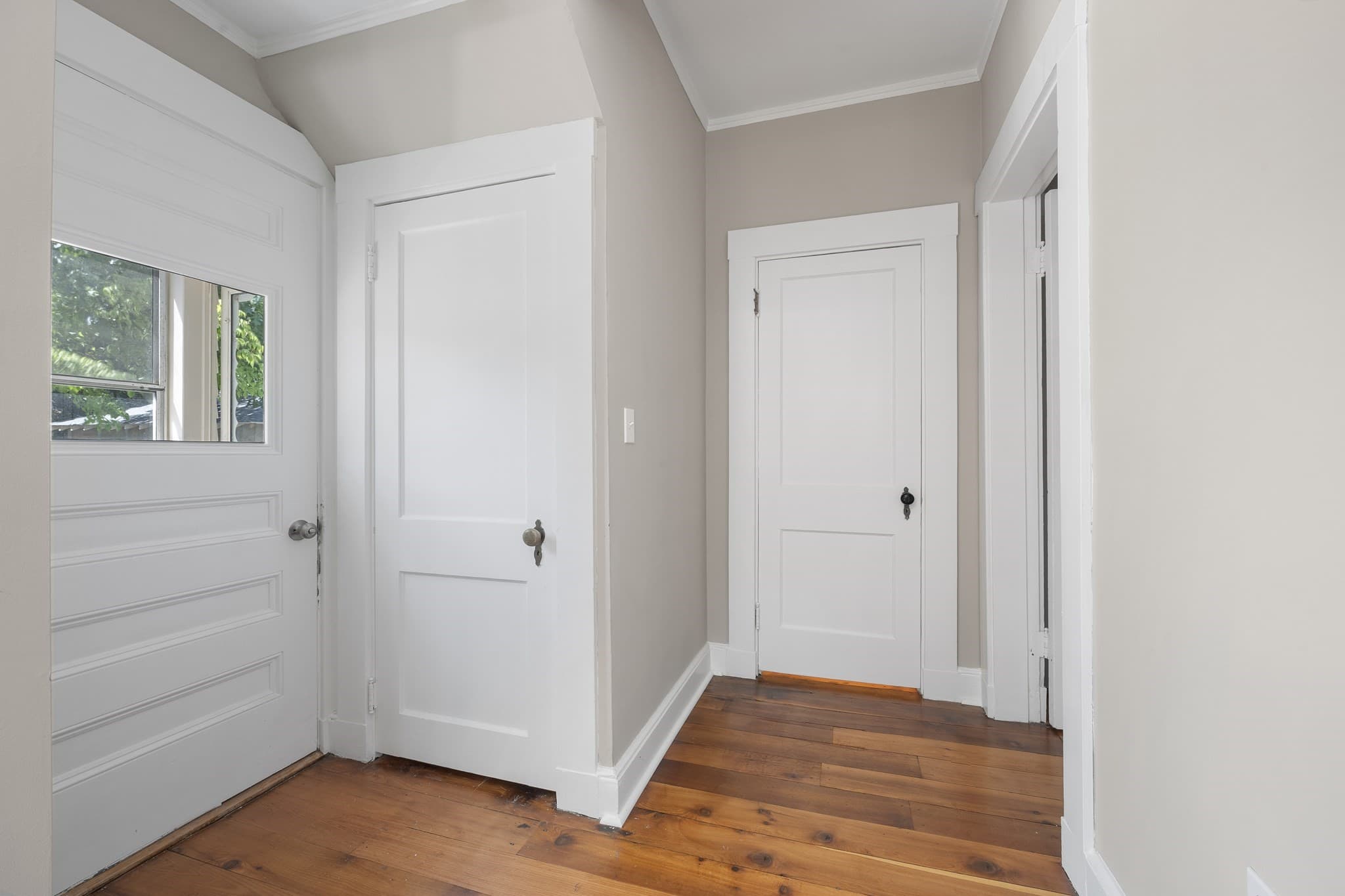 Condominium at 56 Vinton Street # 3, Melrose MA 02176, Melrose, photo 11 of 23