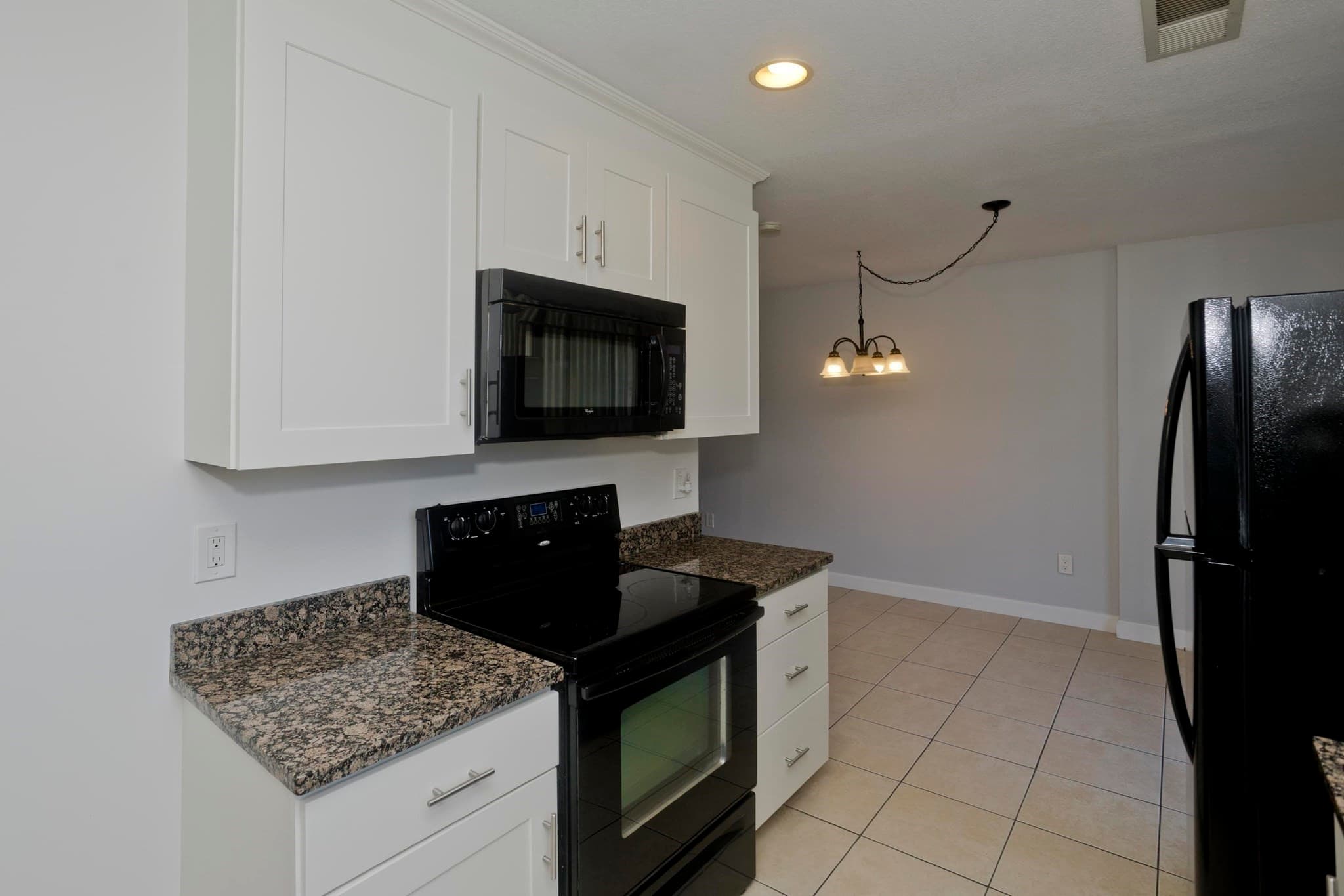 Condominium at 212 Blisswood Village Dr # 212, Ludlow MA 01056, Ludlow, photo 10 of 25