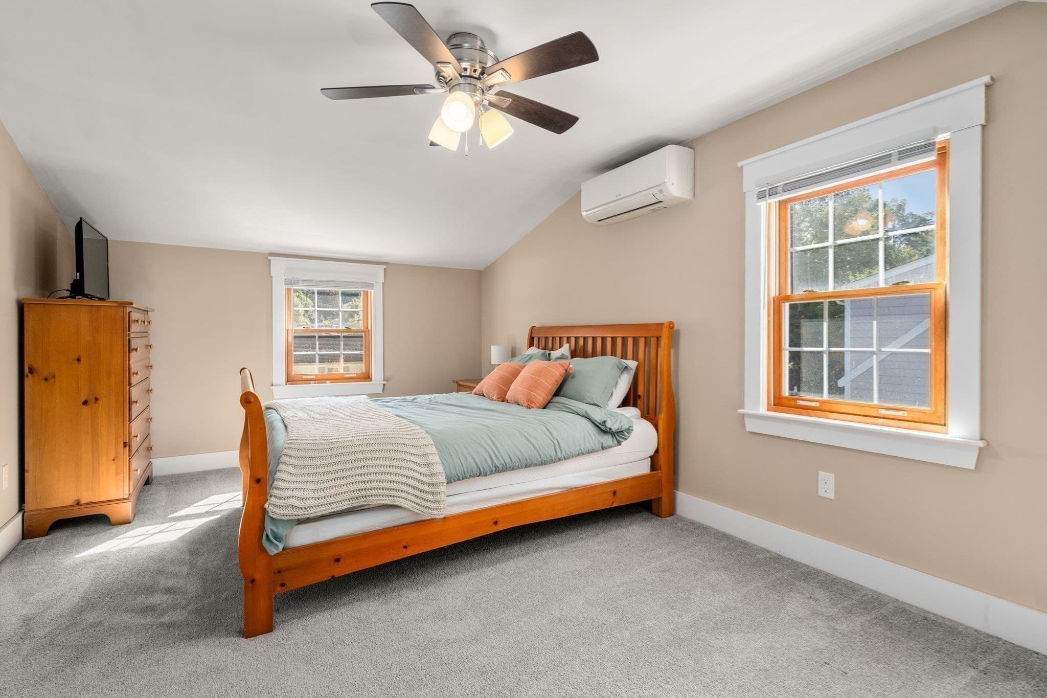 Single Family Residence at 1 New York Ave, Blackstone MA 01504, Blackstone, photo 19 of 34