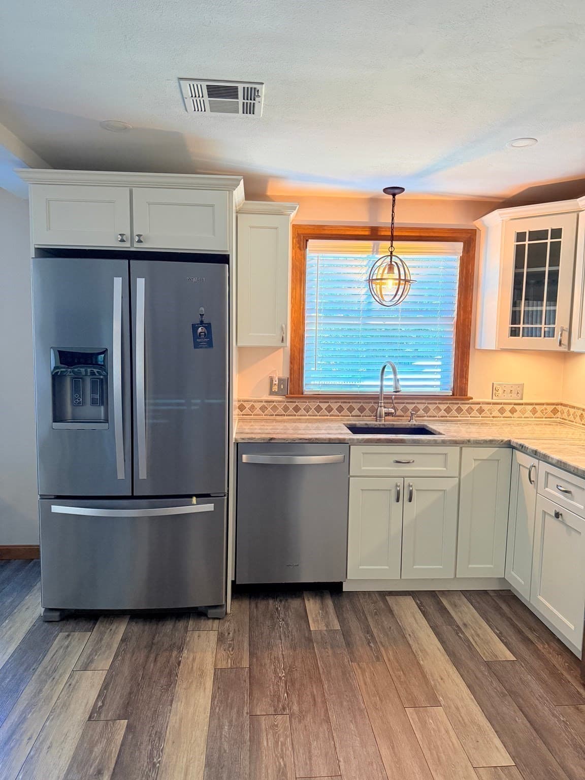 Condominium at 870 Landry Ave # 8, North Attleboro MA 02760, North Attleboro, photo 4 of 20