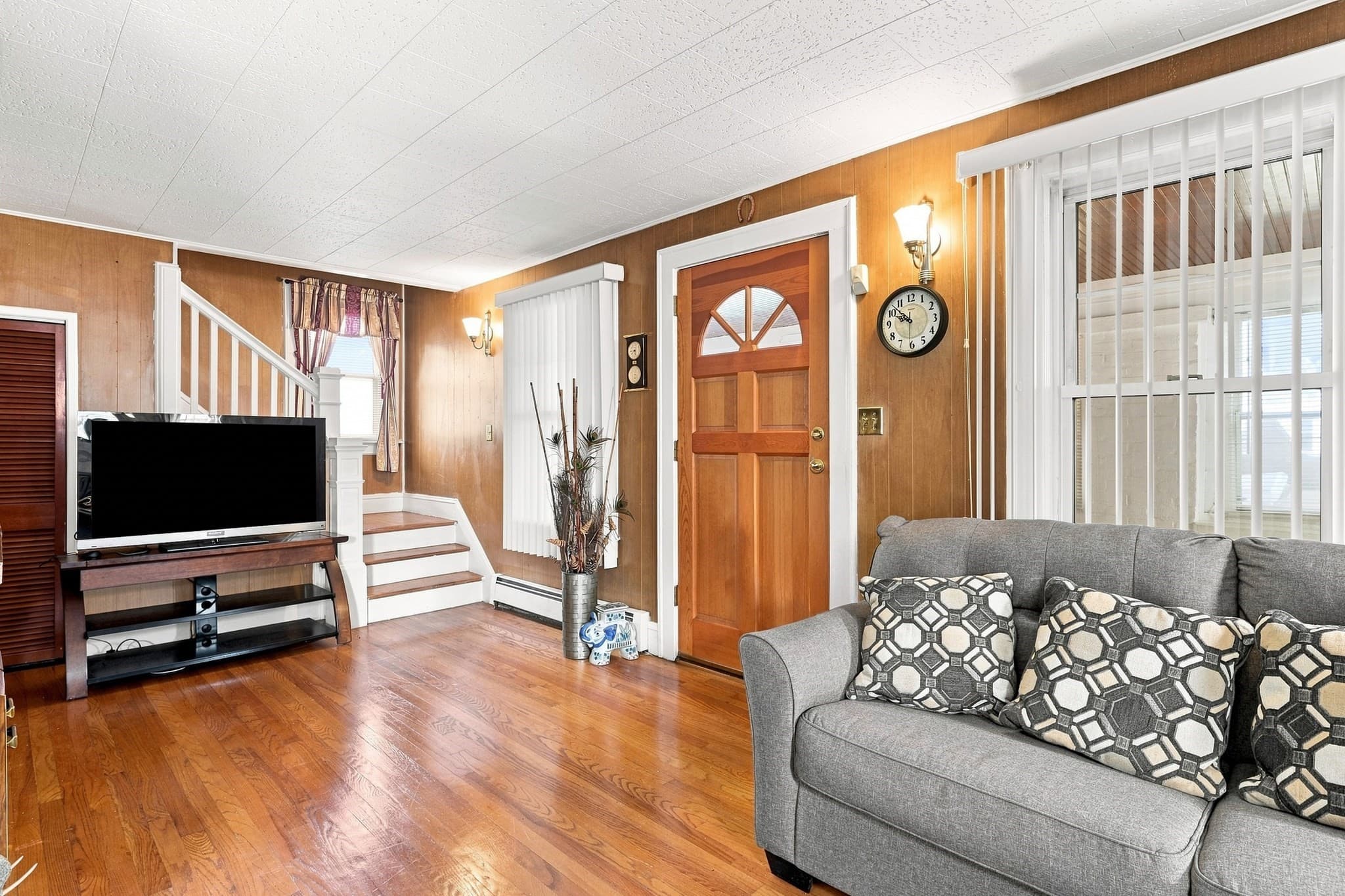 Single Family Residence at 764 Allen St, Springfield MA 01118, Springfield, photo 6 of 38