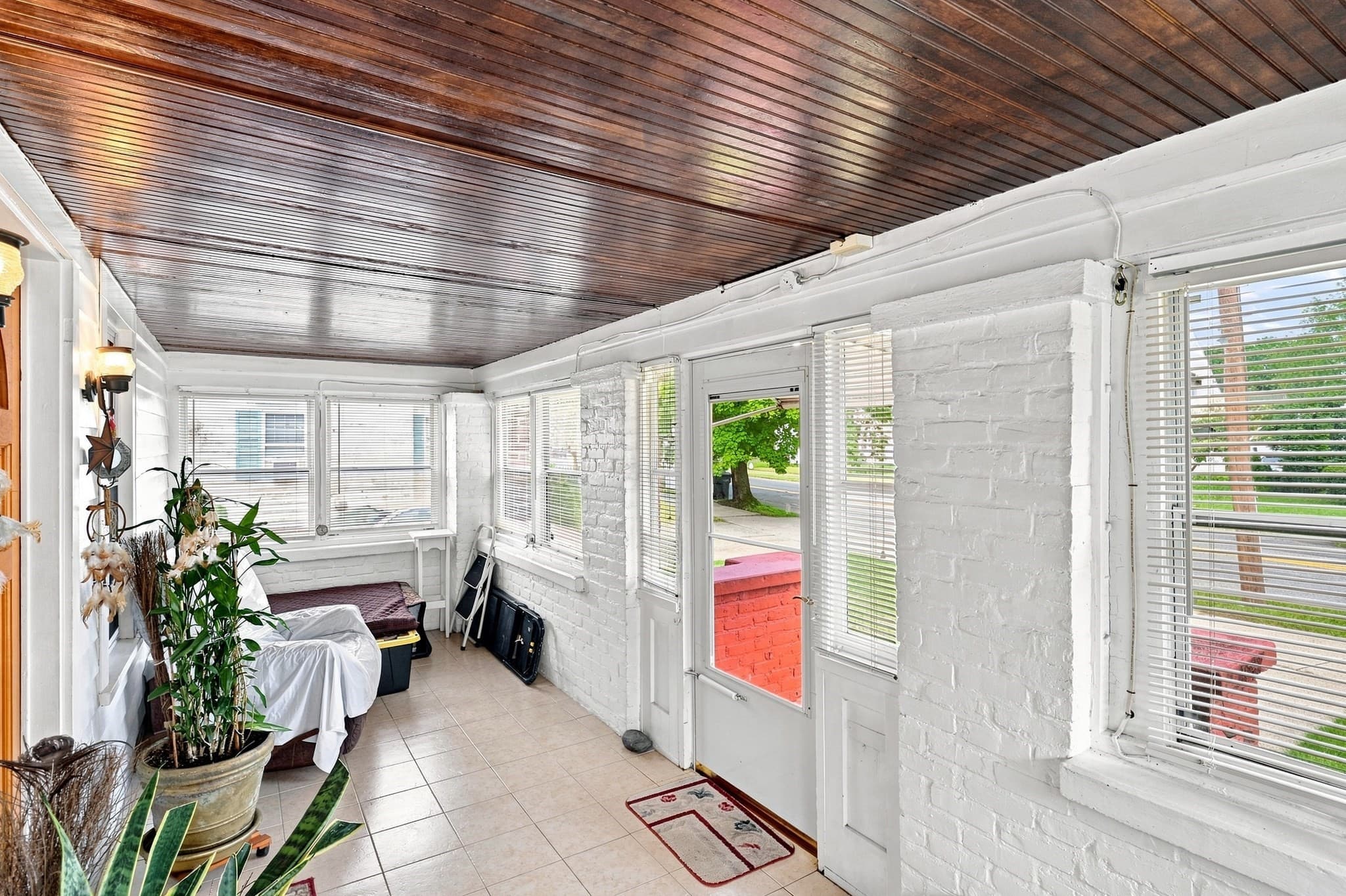 Single Family Residence at 764 Allen St, Springfield MA 01118, Springfield, photo 5 of 38