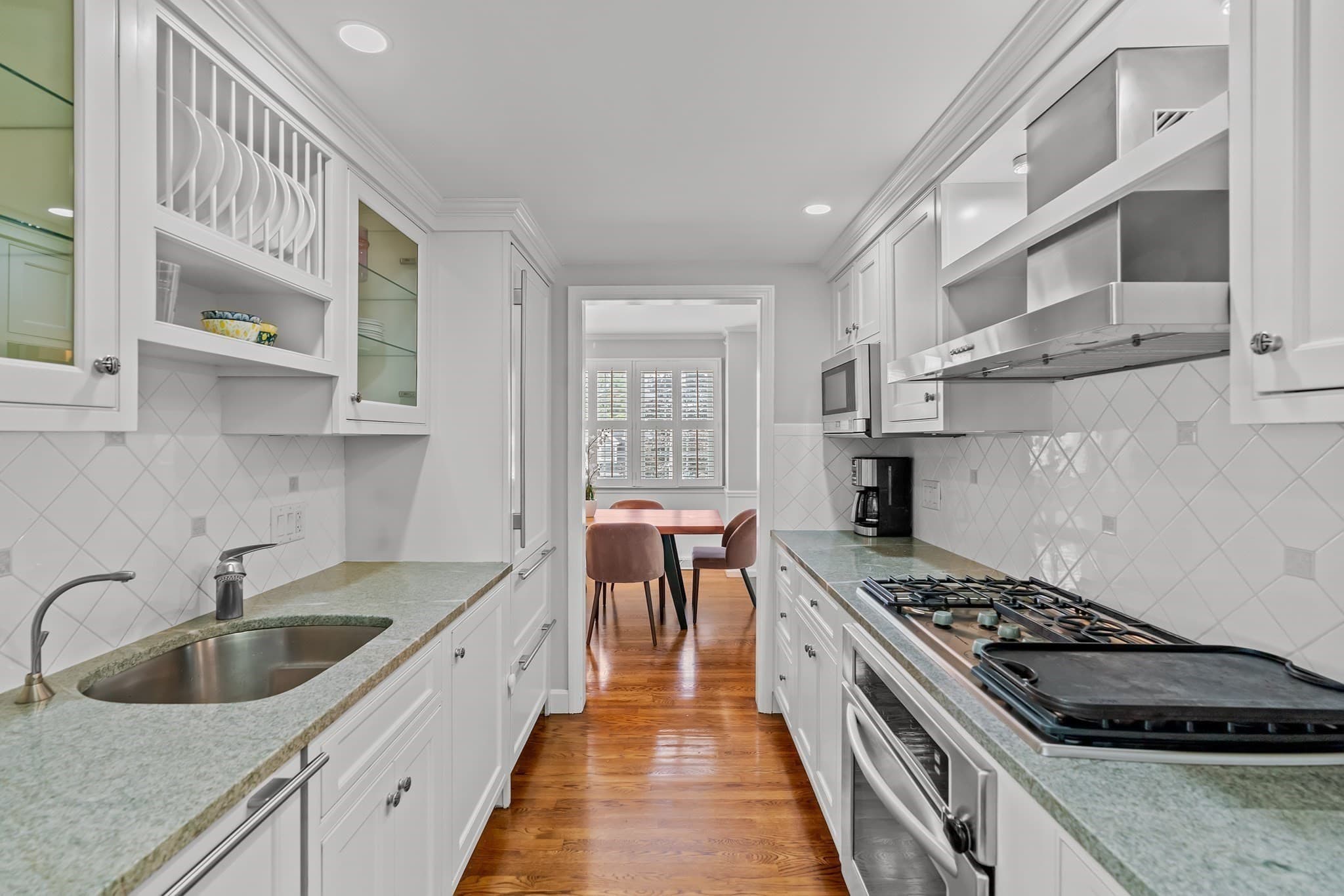 Condominium at 30 Pleasant Street # 30, Wellesley MA 02482, Wellesley, photo 8 of 34