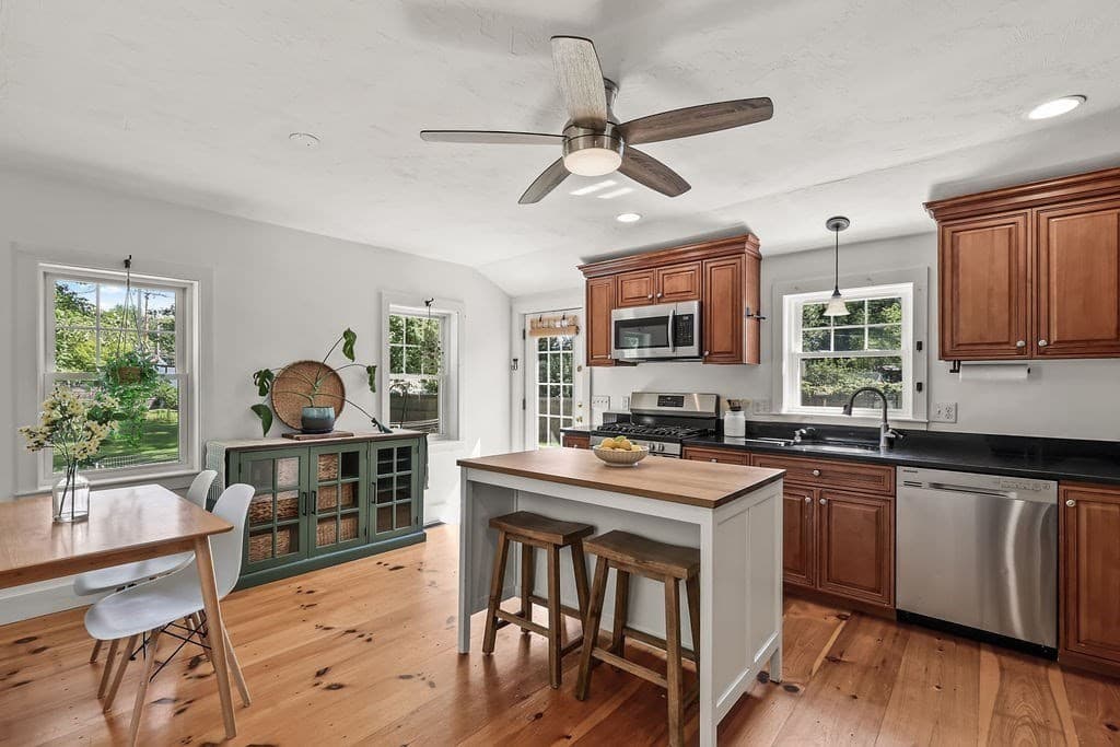 Single Family Residence at 44 Exchange St, Holliston MA 01746, Holliston, photo 15 of 42