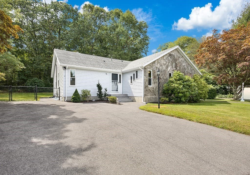 31 Acorn Dr # 31, Randolph MA 02368