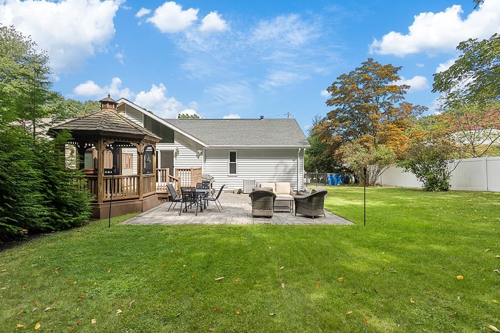 Single Family Residence at 31 Acorn Dr # 31, Randolph MA 02368, photo 15 of 33