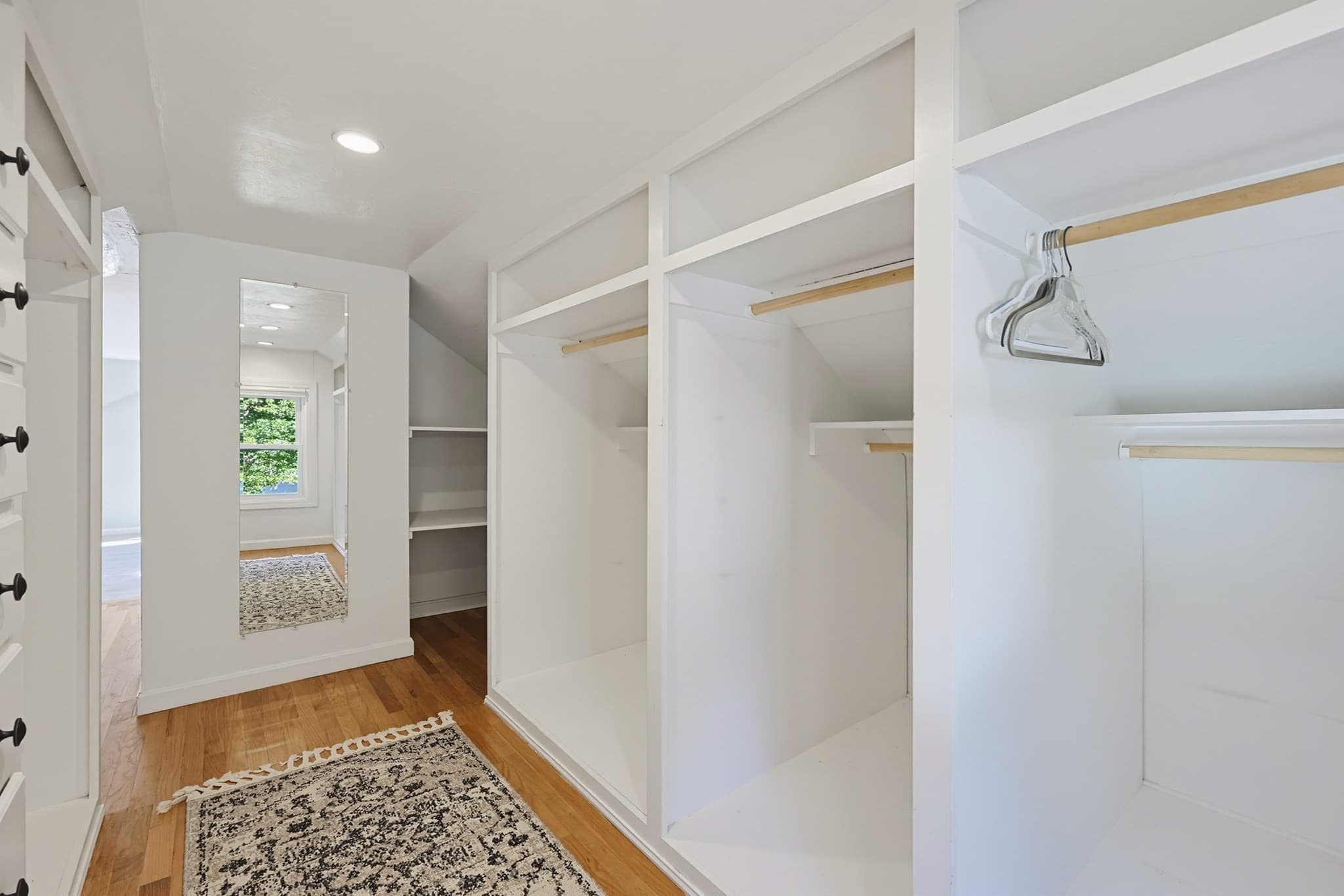 Single Family Residence at 191 Whitins Rd, Sutton MA 01590, Sutton, photo 27 of 37