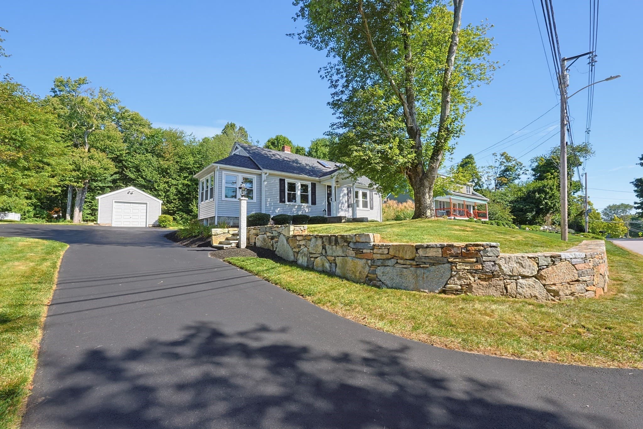 Single Family Residence at 191 Whitins Rd, Sutton MA 01590, Sutton, photo 2 of 37