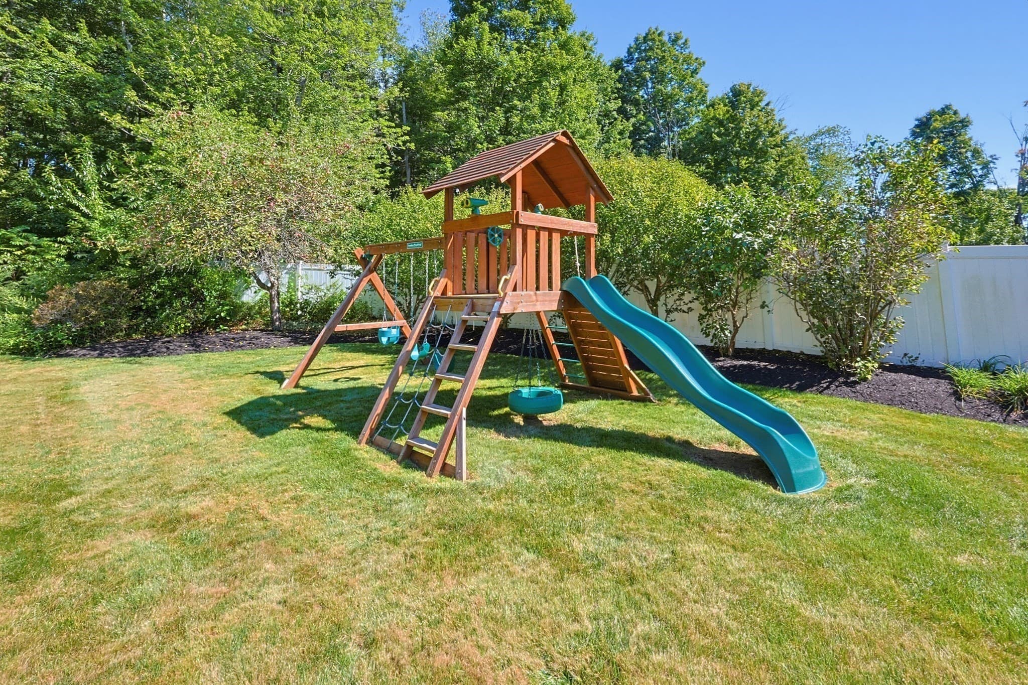 Single Family Residence at 191 Whitins Rd, Sutton MA 01590, Sutton, photo 30 of 37