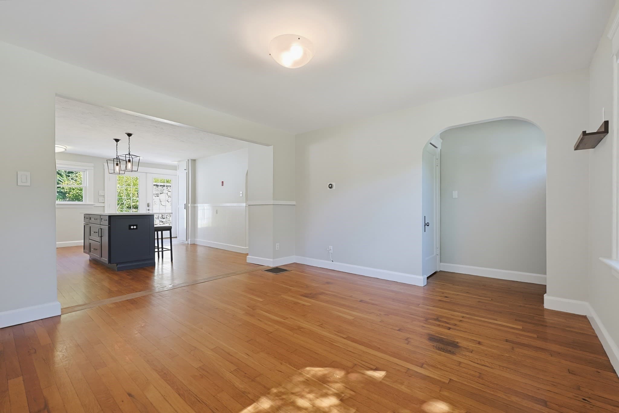 Single Family Residence at 191 Whitins Rd, Sutton MA 01590, Sutton, photo 11 of 37