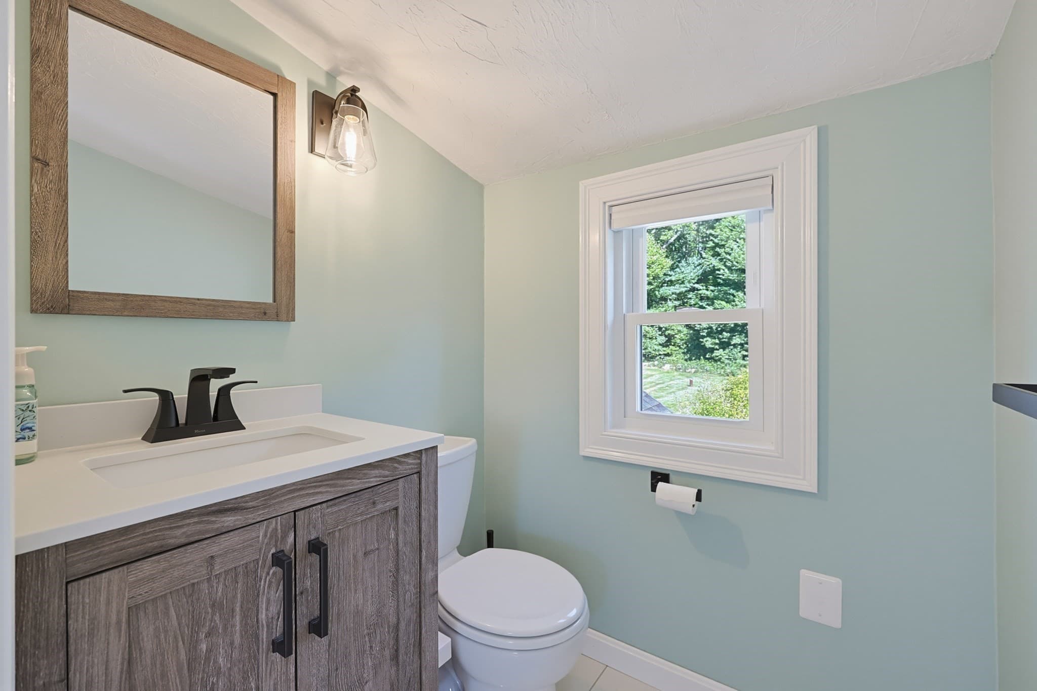 Single Family Residence at 191 Whitins Rd, Sutton MA 01590, Sutton, photo 25 of 37