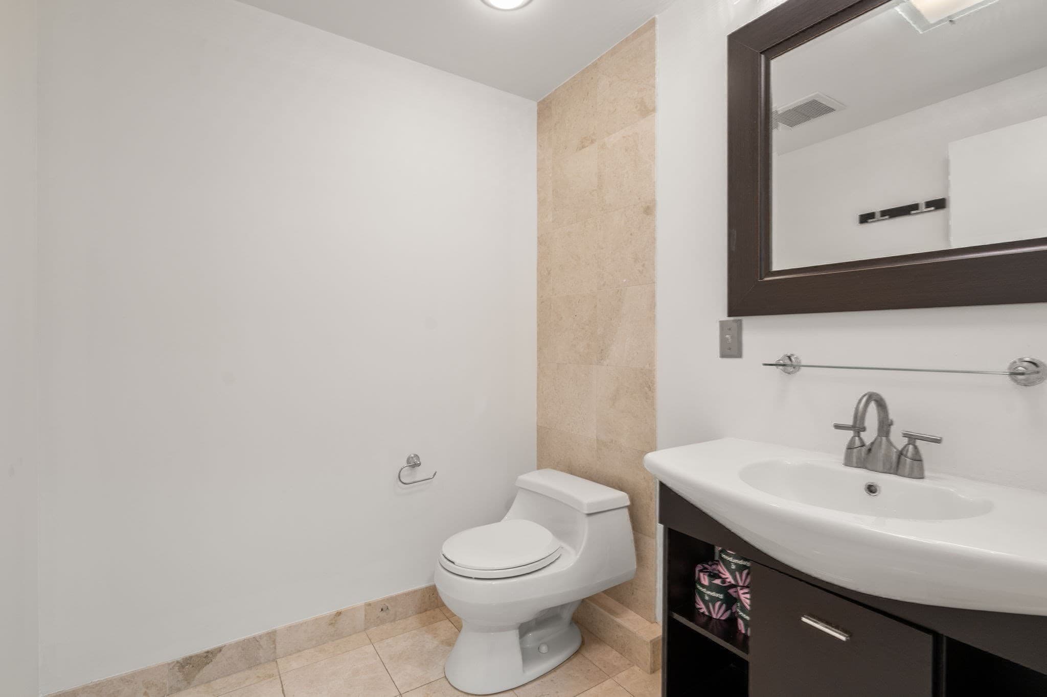 Condominium at 1 Envelope Terrace # 211, Worcester MA 01604, Worcester, photo 13 of 30